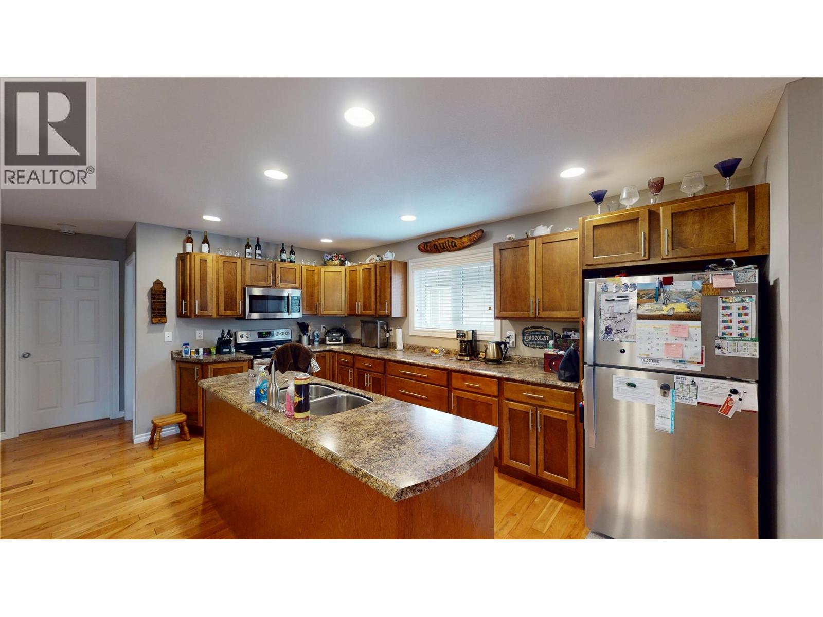 1861 Kelowna Crescent N Unit# A, Cranbrook, British Columbia  V1C 6L6 - Photo 3 - 10382810