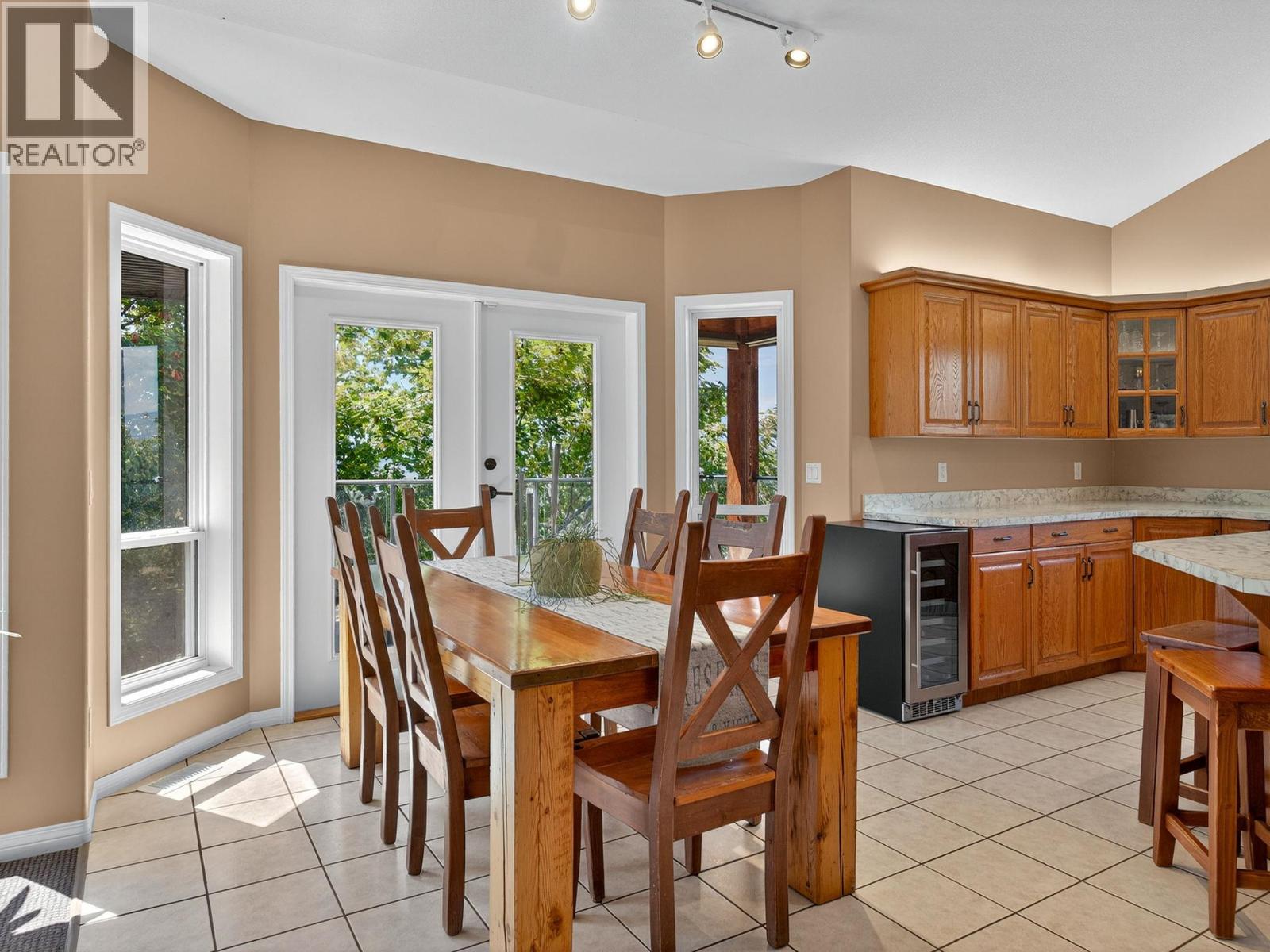 5955 Postill Lake Road, Kelowna, British Columbia  V1X 7V3 - Photo 11 - 10382806