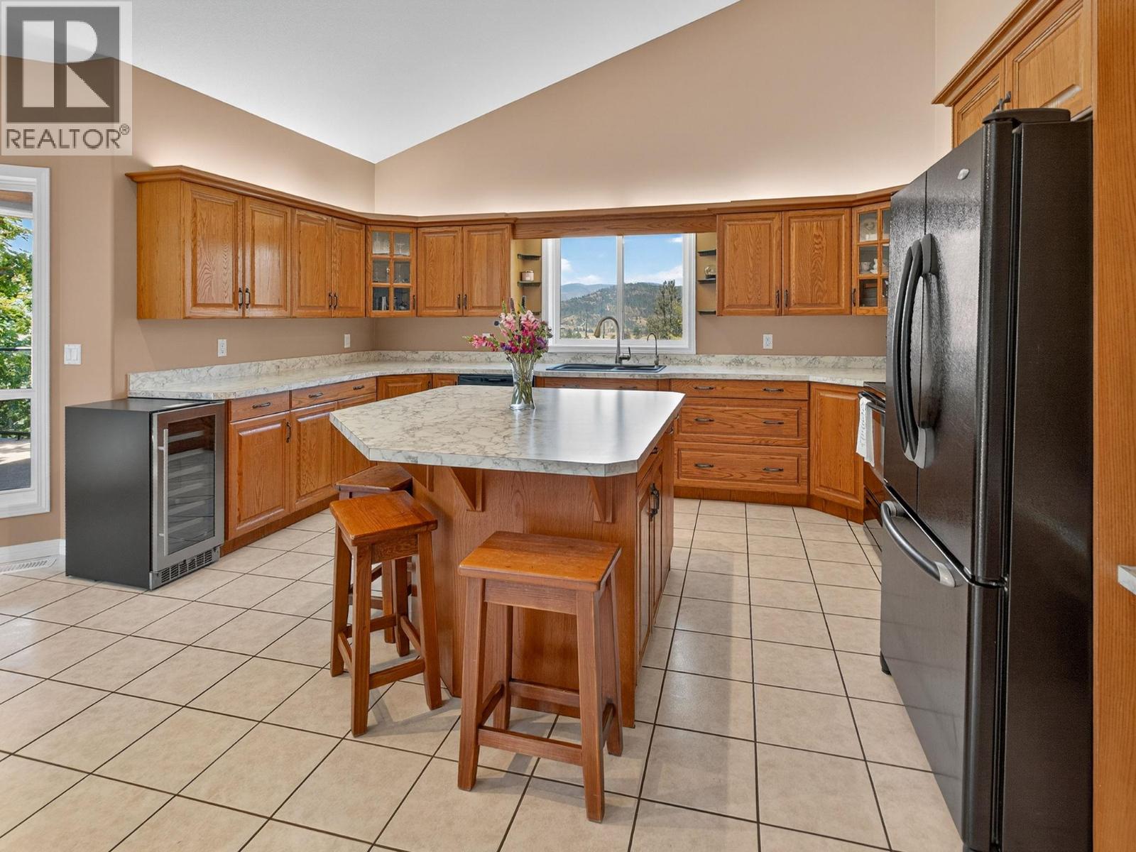 5955 Postill Lake Road, Kelowna, British Columbia  V1X 7V3 - Photo 12 - 10382806