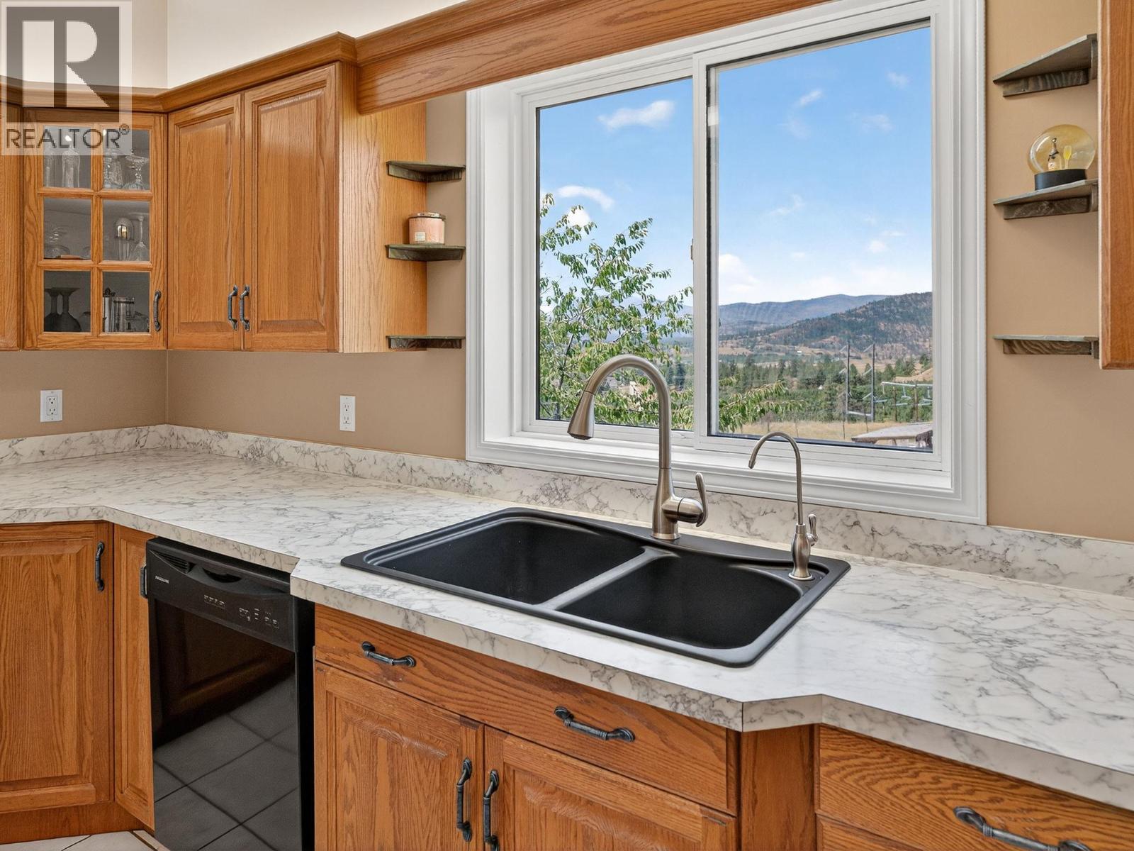 5955 Postill Lake Road, Kelowna, British Columbia  V1X 7V3 - Photo 14 - 10382806