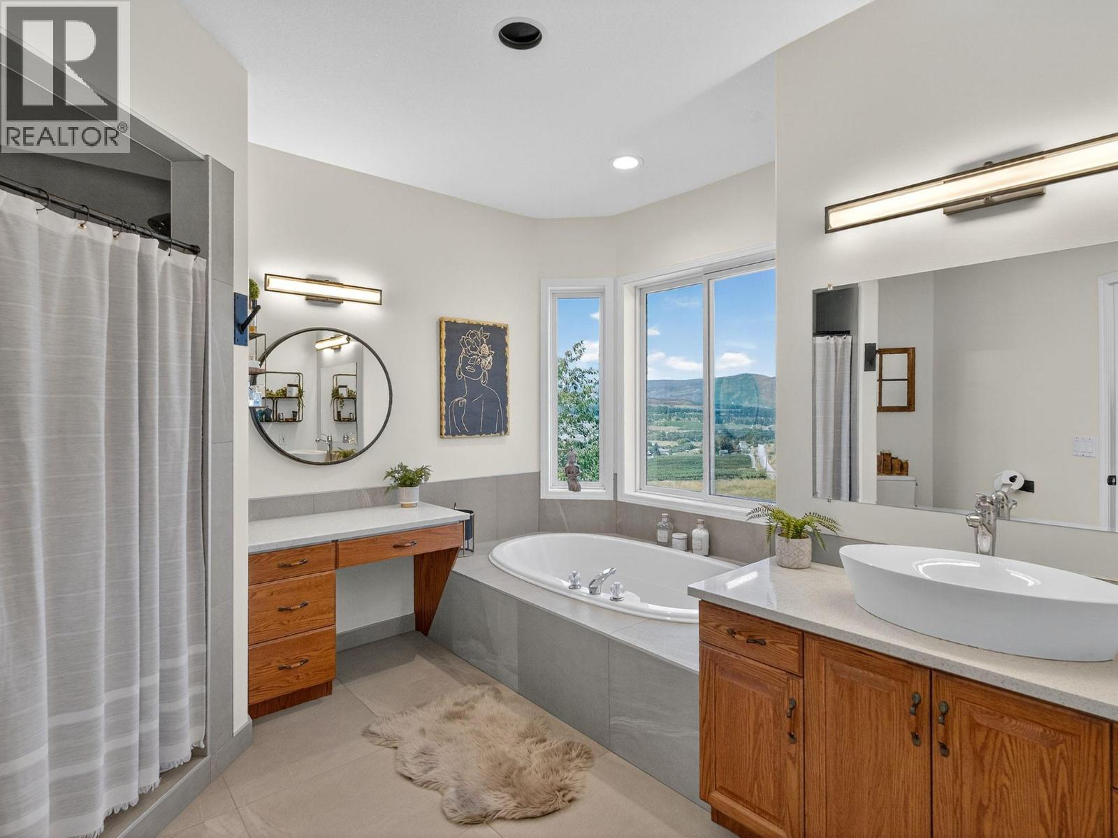 5955 Postill Lake Road, Kelowna, British Columbia  V1X 7V3 - Photo 21 - 10382806