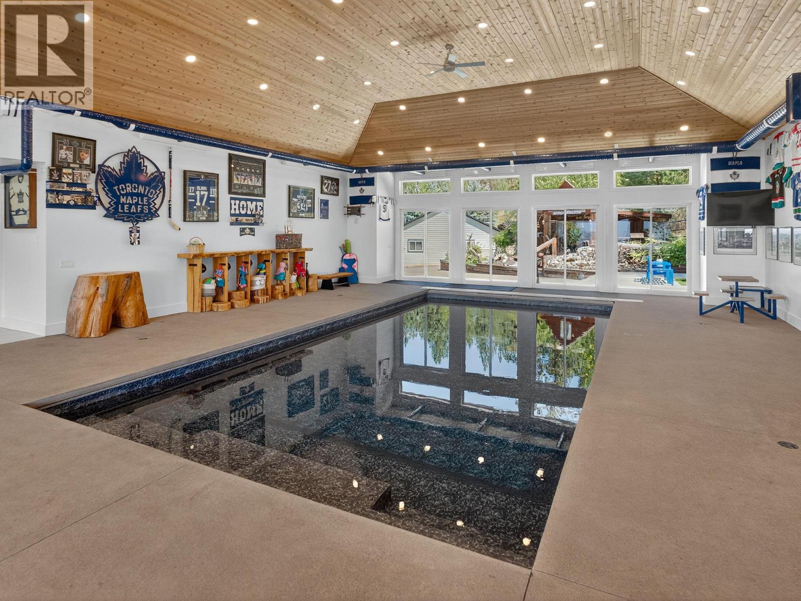 5955 Postill Lake Road, Kelowna, British Columbia  V1X 7V3 - Photo 26 - 10382806