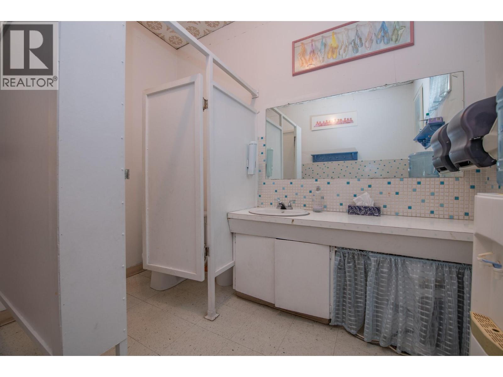 4111 27 Street, Vernon, British Columbia  V1T 4Y2 - Photo 9 - 10382772