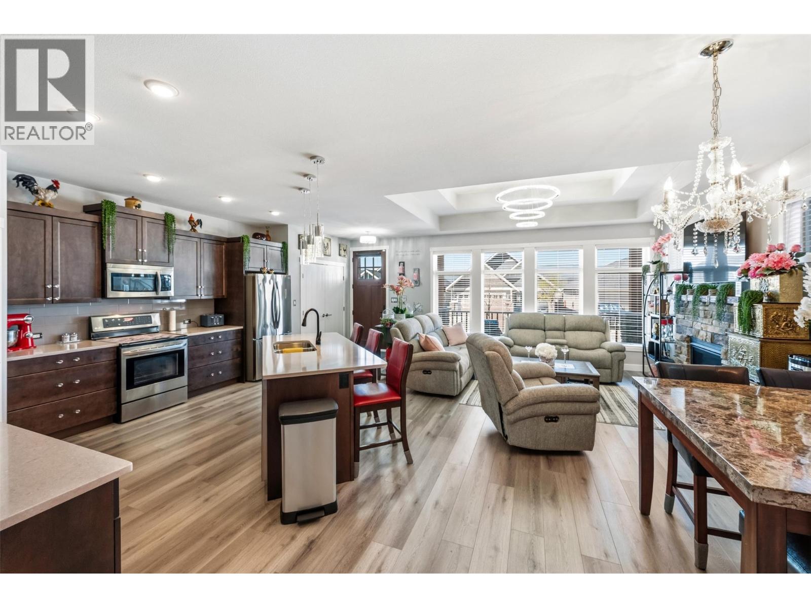 962 Holden Road, Penticton, British Columbia  V2A 9G4 - Photo 3 - 10382838