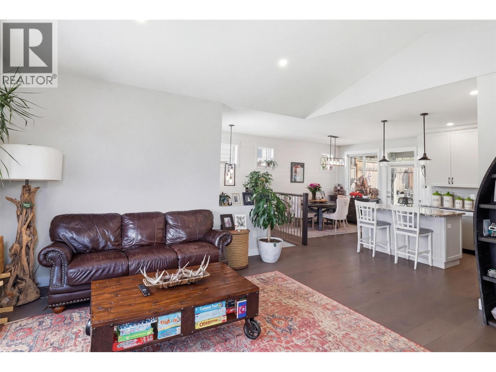 1580 Emerald Drive, Kamloops, British Columbia  V2E 0C1 - Photo 12 - 10382834