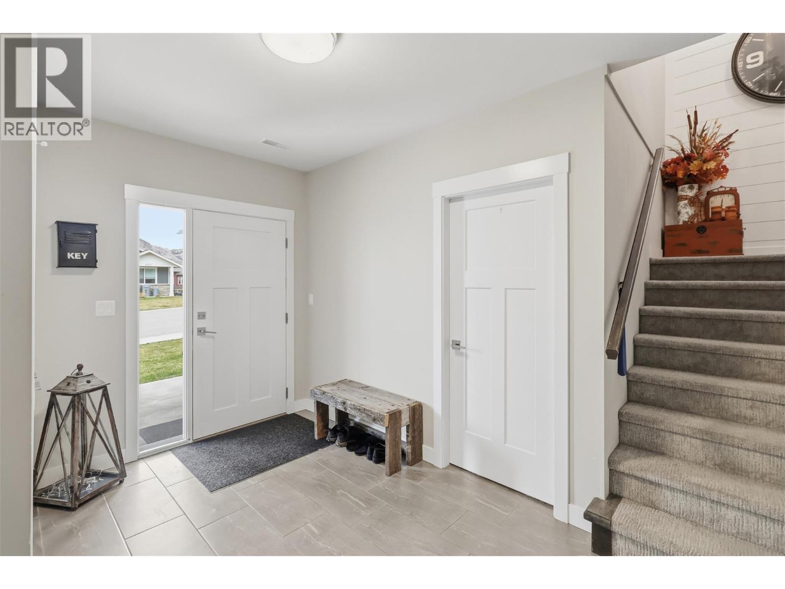 1580 Emerald Drive, Kamloops, British Columbia  V2E 0C1 - Photo 5 - 10382834