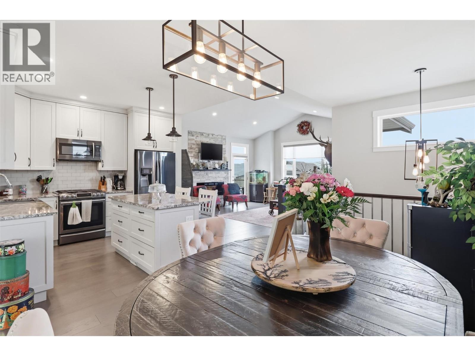 1580 Emerald Drive, Kamloops, British Columbia  V2E 0C1 - Photo 7 - 10382834