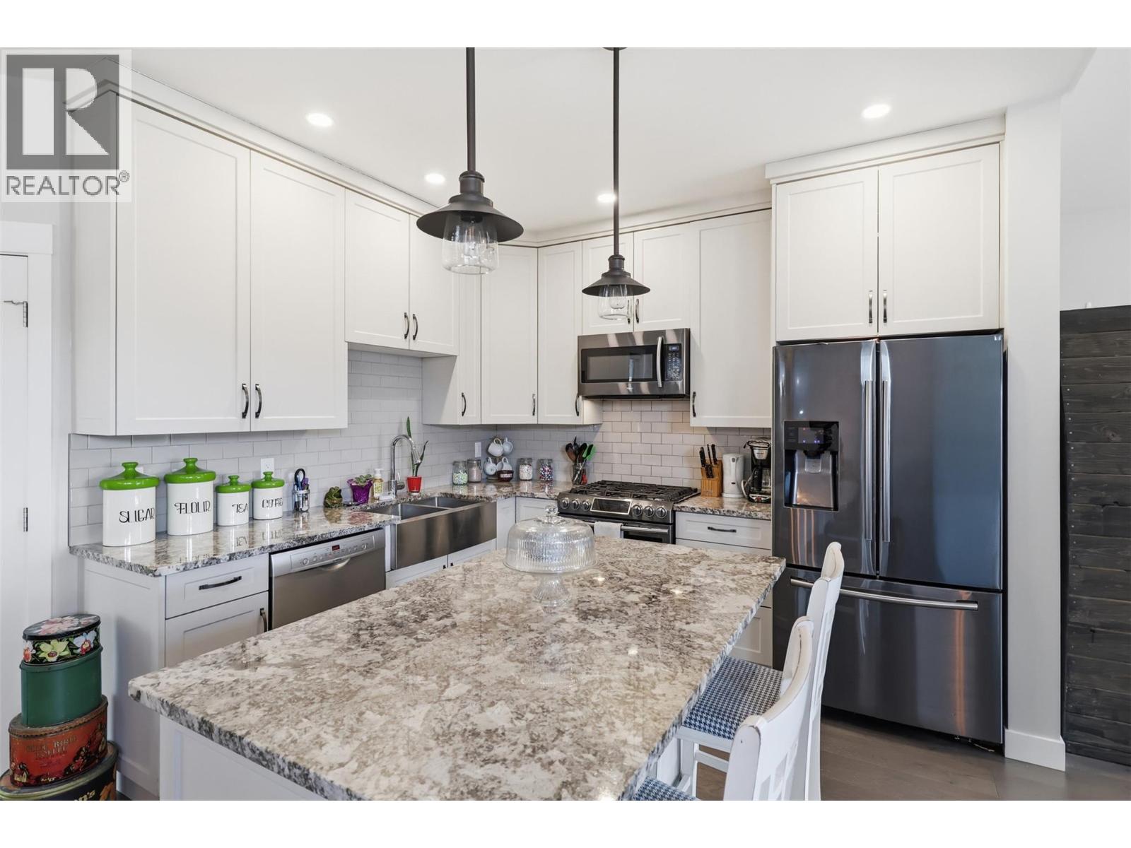 1580 Emerald Drive, Kamloops, British Columbia  V2E 0C1 - Photo 8 - 10382834