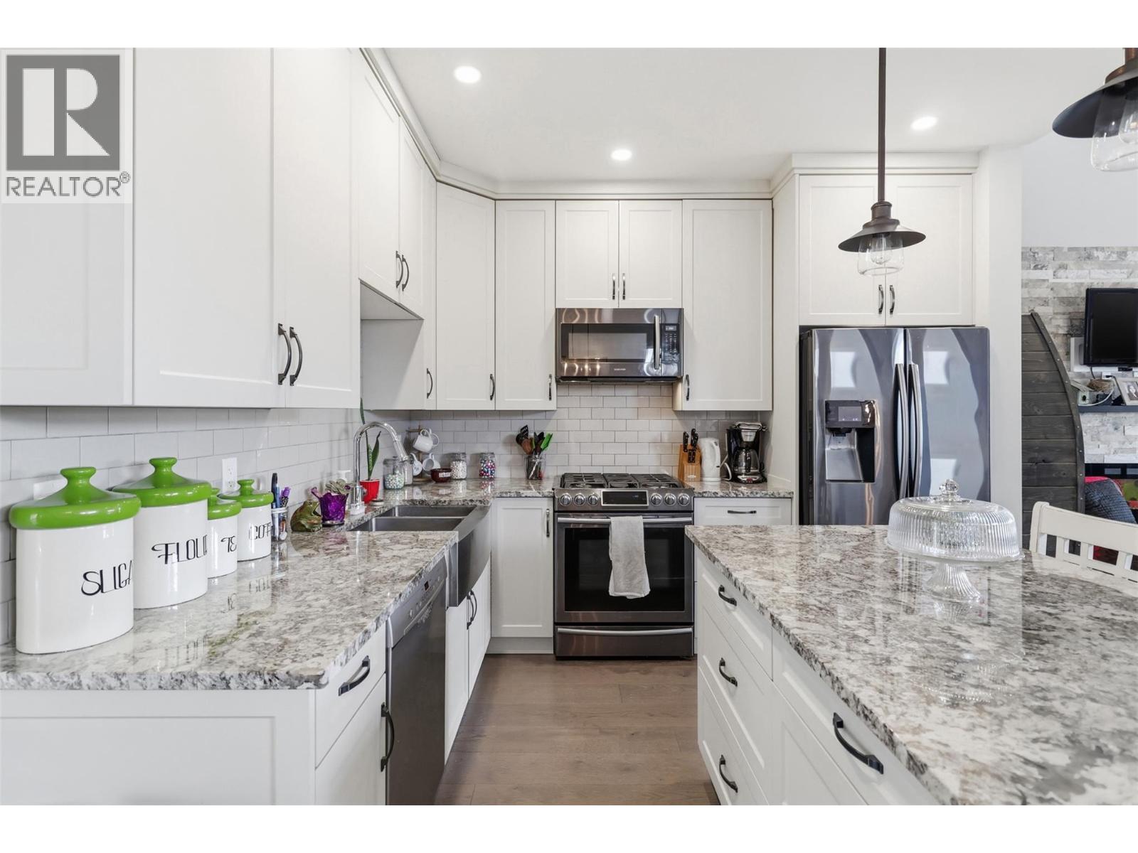 1580 Emerald Drive, Kamloops, British Columbia  V2E 0C1 - Photo 9 - 10382834