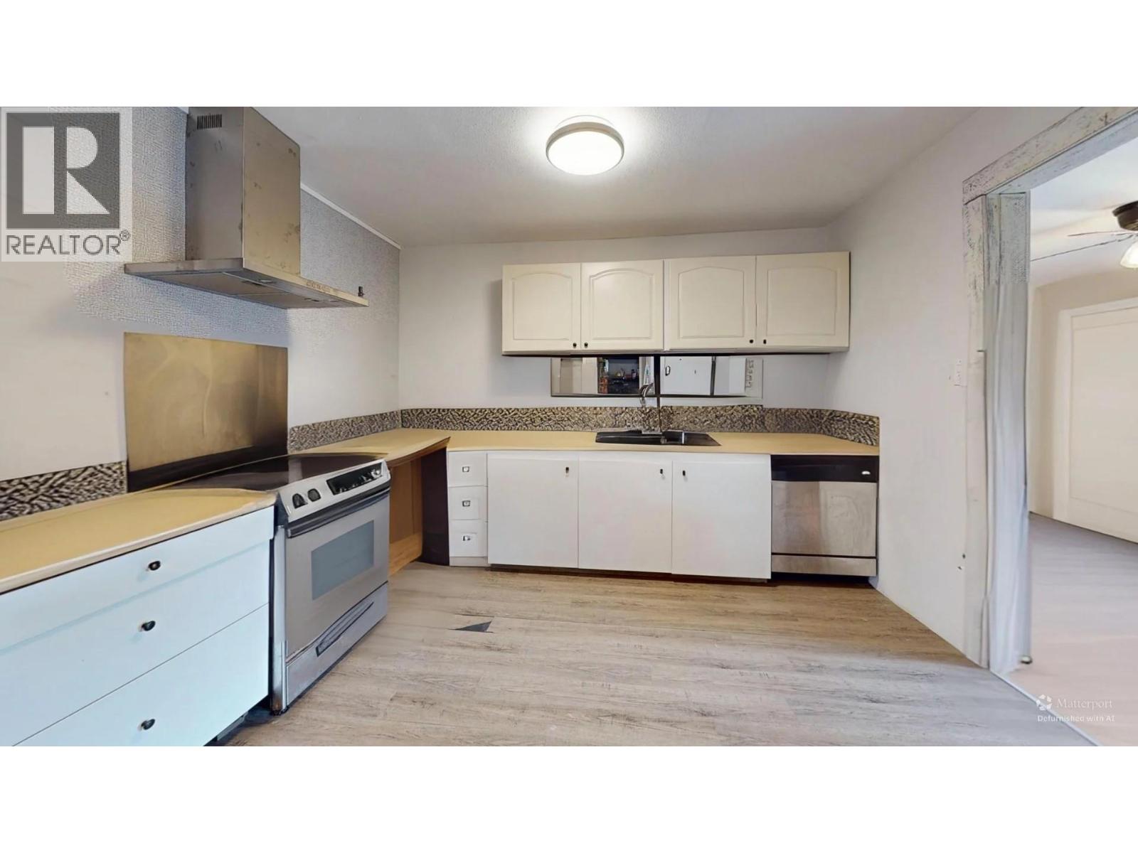 126 Bassett Street, Penticton, British Columbia  V2A 5W2 - Photo 12 - 10382288