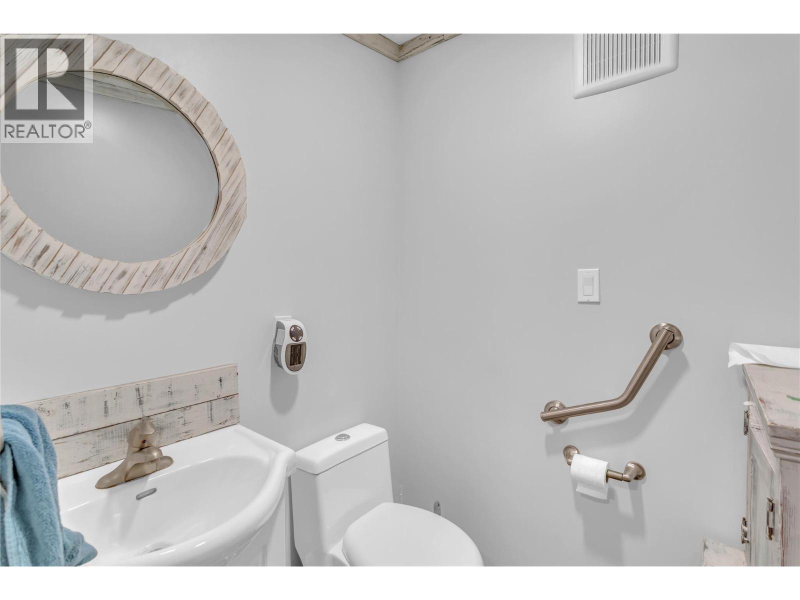 126 Bassett Street, Penticton, British Columbia  V2A 5W2 - Photo 16 - 10382288