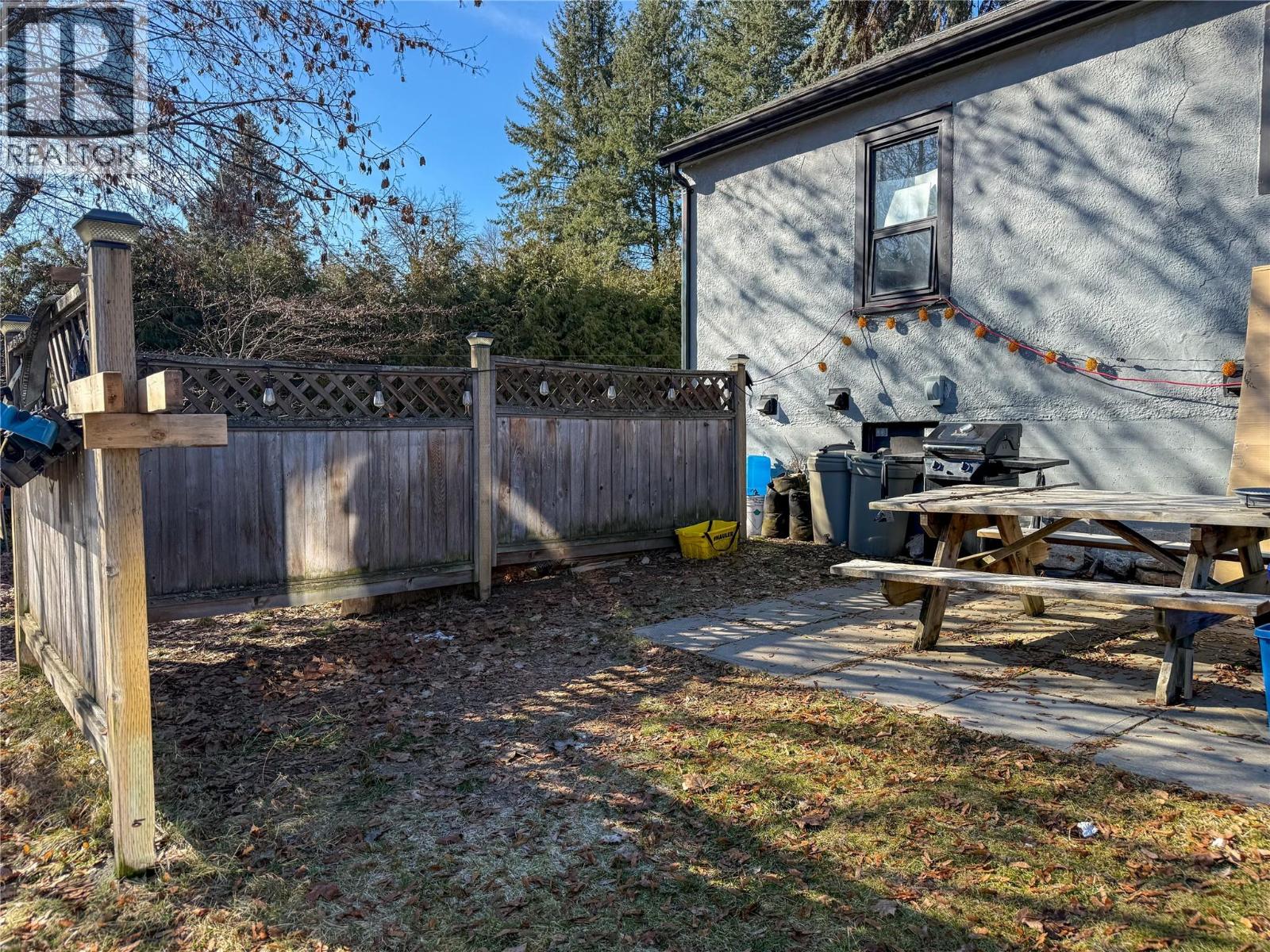 2533 Columbia Avenue, Castlegar, British Columbia  V1N 2X4 - Photo 10 - 10382159