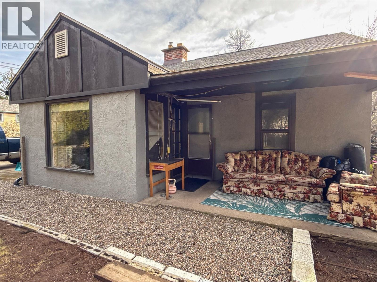 2533 Columbia Avenue, Castlegar, British Columbia  V1N 2X4 - Photo 27 - 10382159