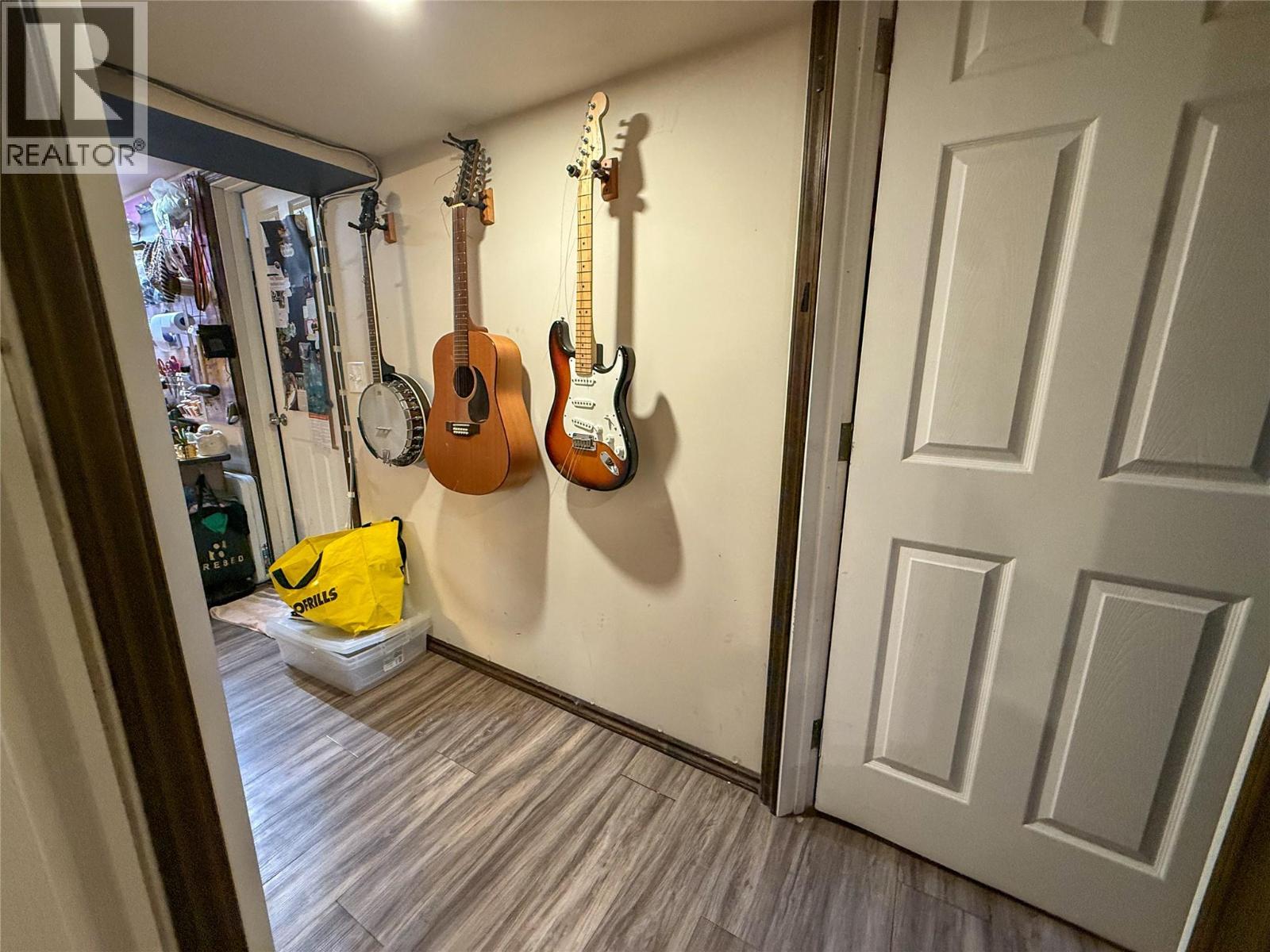 2533 Columbia Avenue, Castlegar, British Columbia  V1N 2X4 - Photo 52 - 10382159