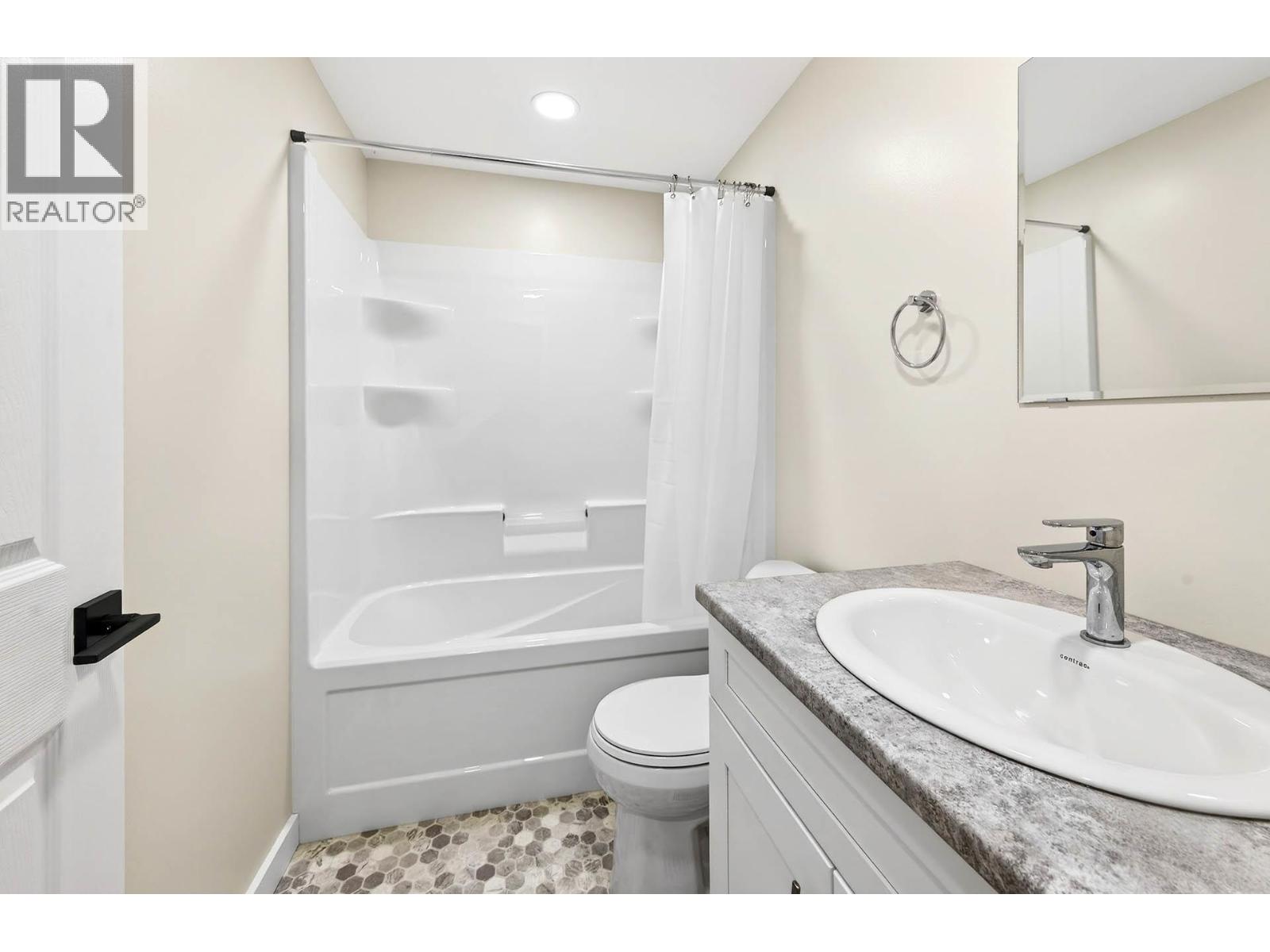1297 Thompson Drive, Clearwater, British Columbia  V0E 1N2 - Photo 11 - 10381913