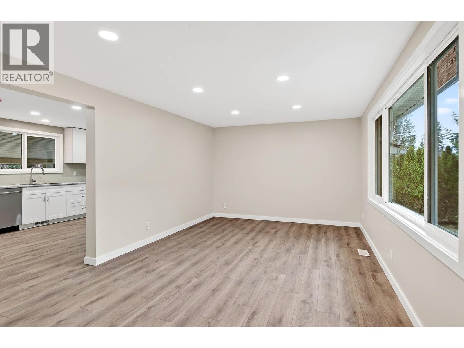1297 Thompson Drive, Clearwater, British Columbia  V0E 1N2 - Photo 5 - 10381913