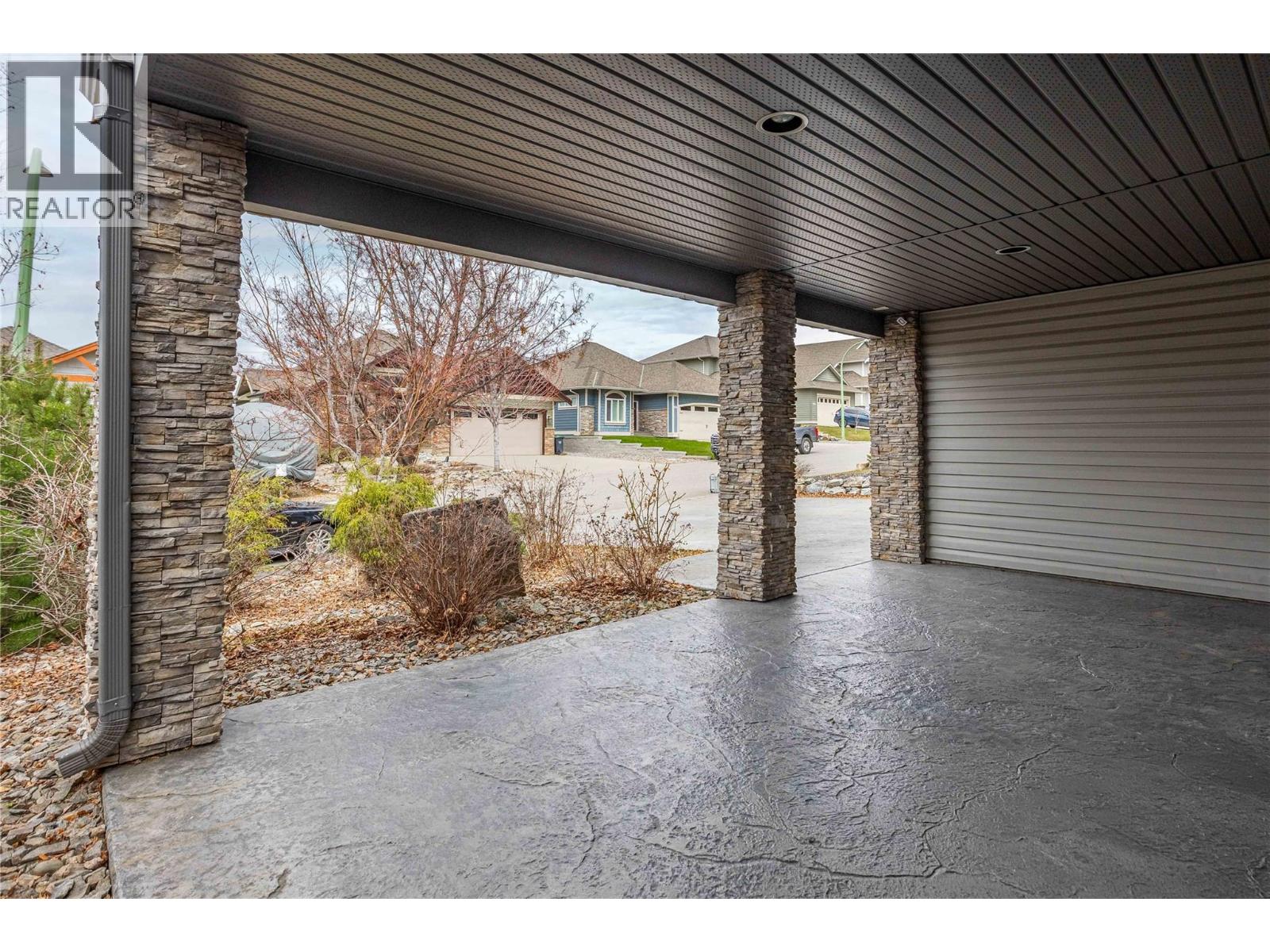 607 Lefevere Avenue, Kelowna, British Columbia  V1W 5G7 - Photo 5 - 10382779