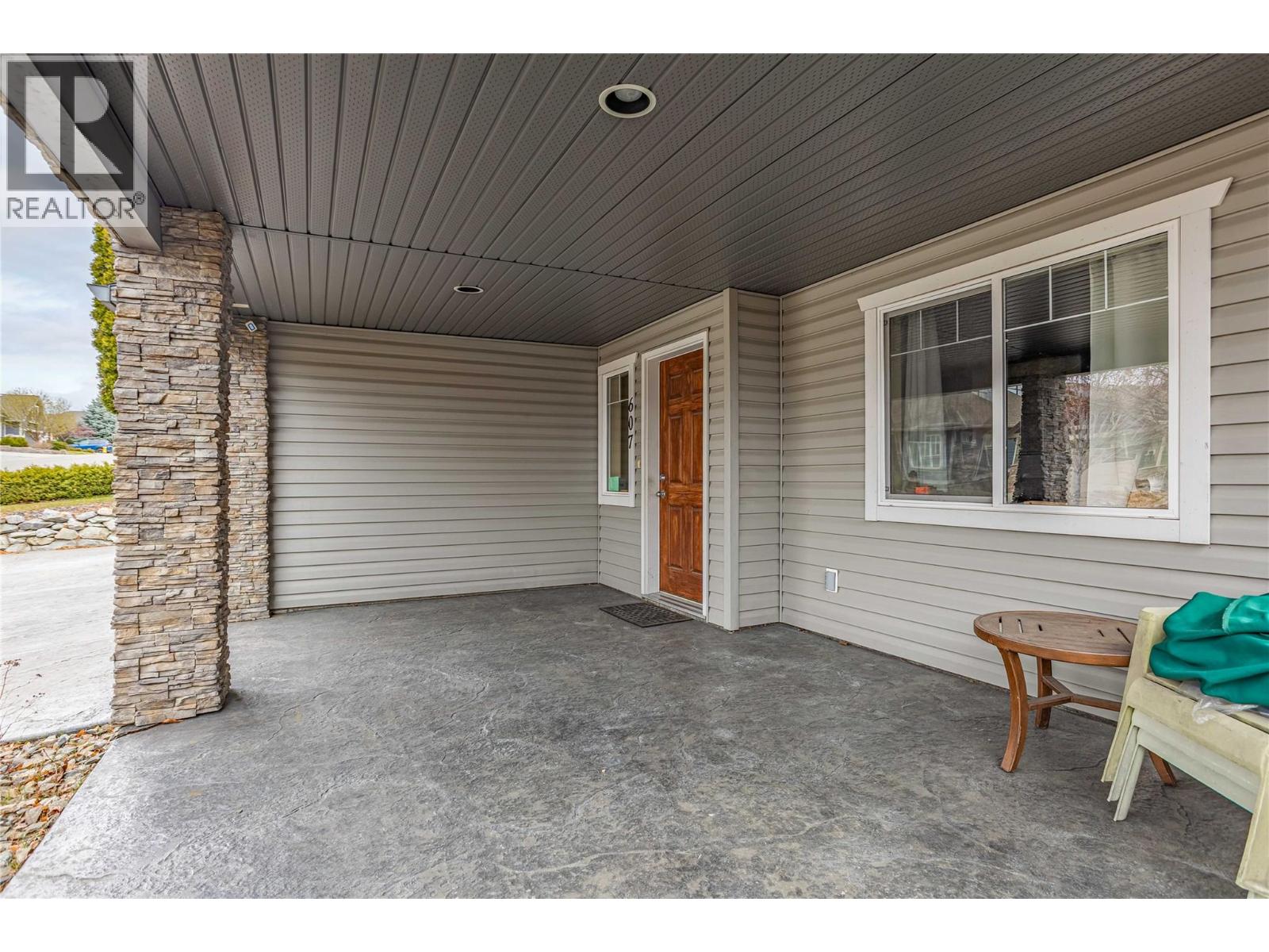 607 Lefevere Avenue, Kelowna, British Columbia  V1W 5G7 - Photo 6 - 10382779