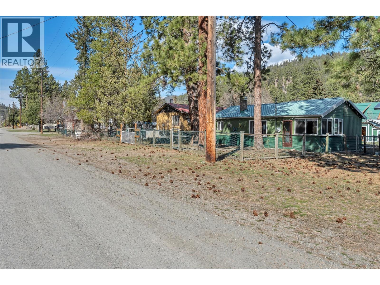 2615 Nicola Avenue, Coalmont-Tulameen, British Columbia  V0X 1W0 - Photo 3 - 10382688