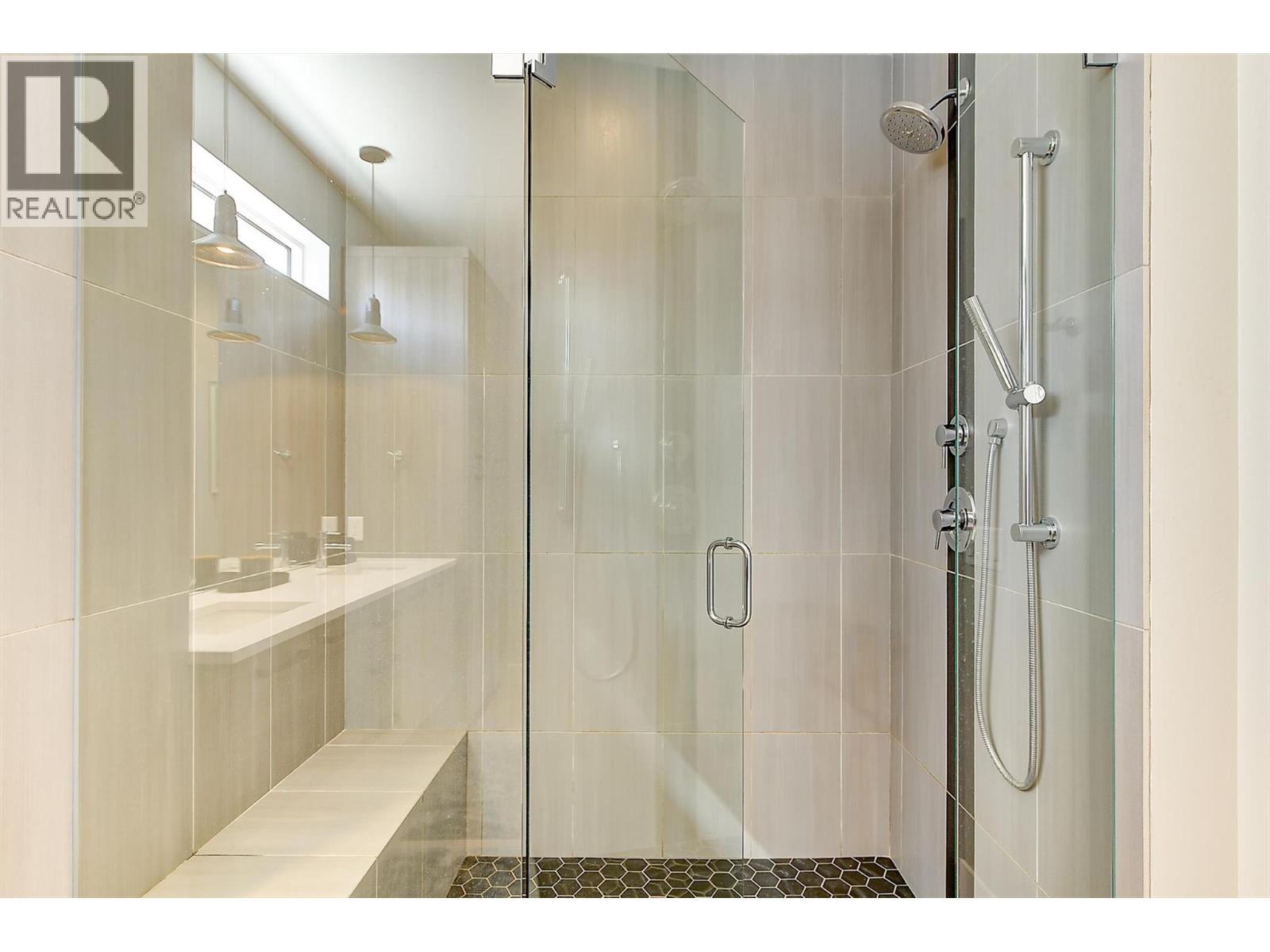 553 Patterson Avenue, Kelowna, British Columbia  V1Y 5C7 - Photo 23 - 10382351