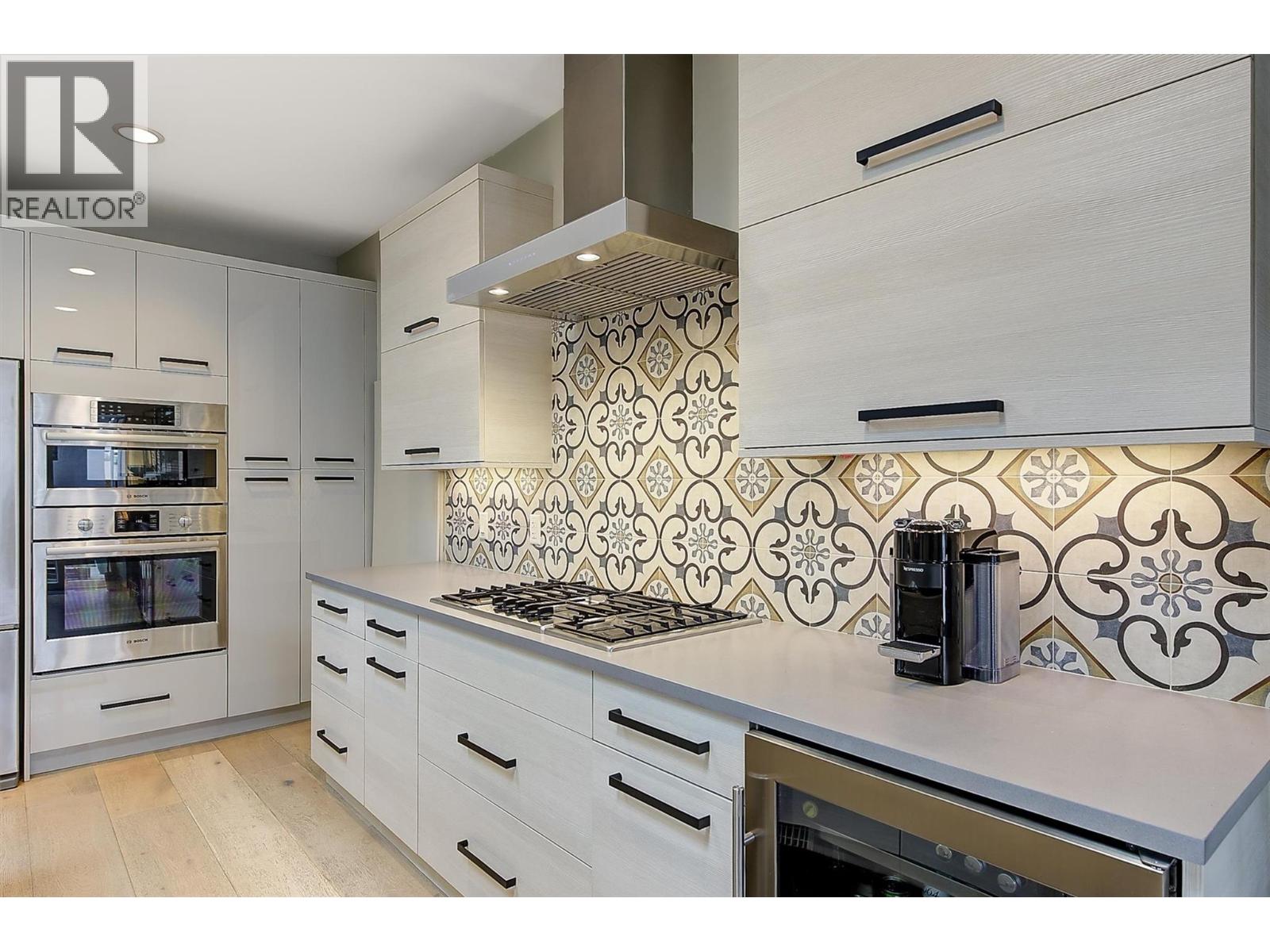 553 Patterson Avenue, Kelowna, British Columbia  V1Y 5C7 - Photo 6 - 10382351