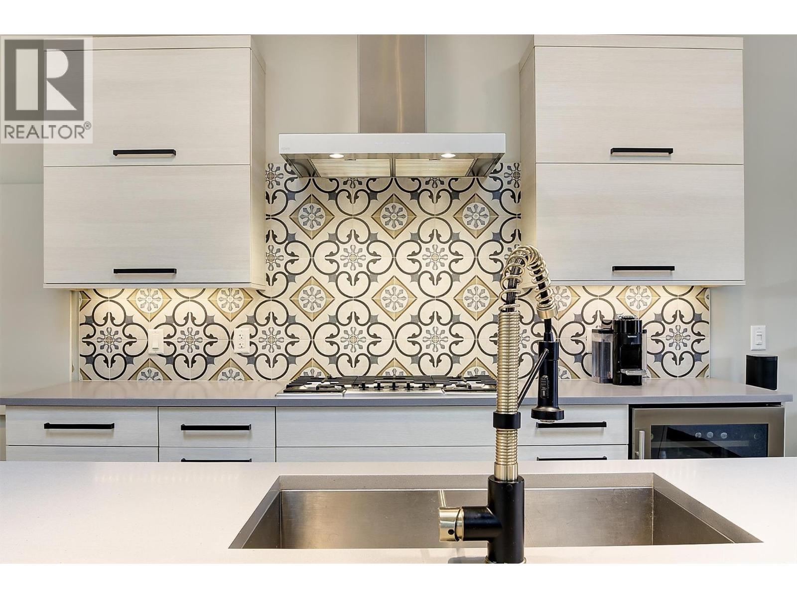 553 Patterson Avenue, Kelowna, British Columbia  V1Y 5C7 - Photo 9 - 10382351