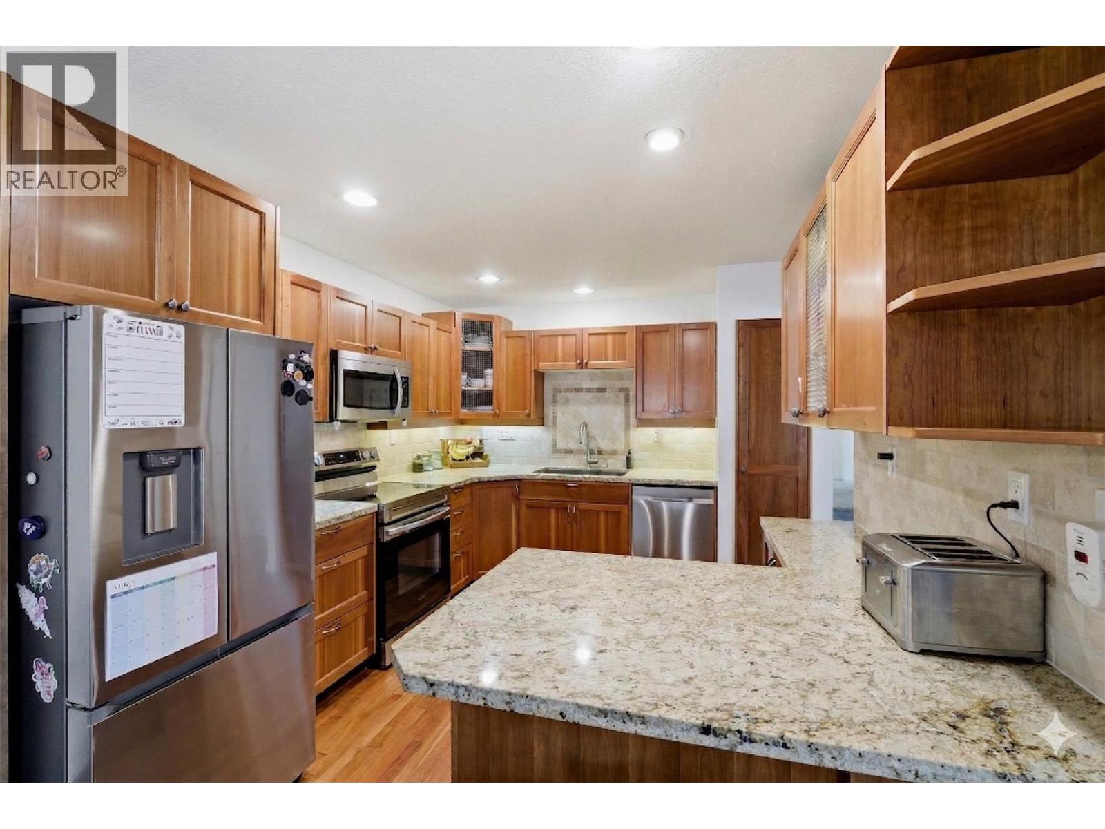 610 Gleneagles Drive, Kamloops, British Columbia  V2E 1Z1 - Photo 14 - 10382621