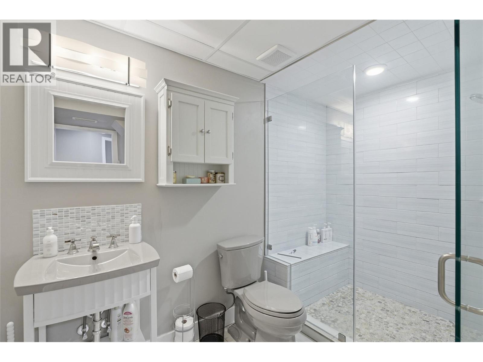 610 Gleneagles Drive, Kamloops, British Columbia  V2E 1Z1 - Photo 43 - 10382621