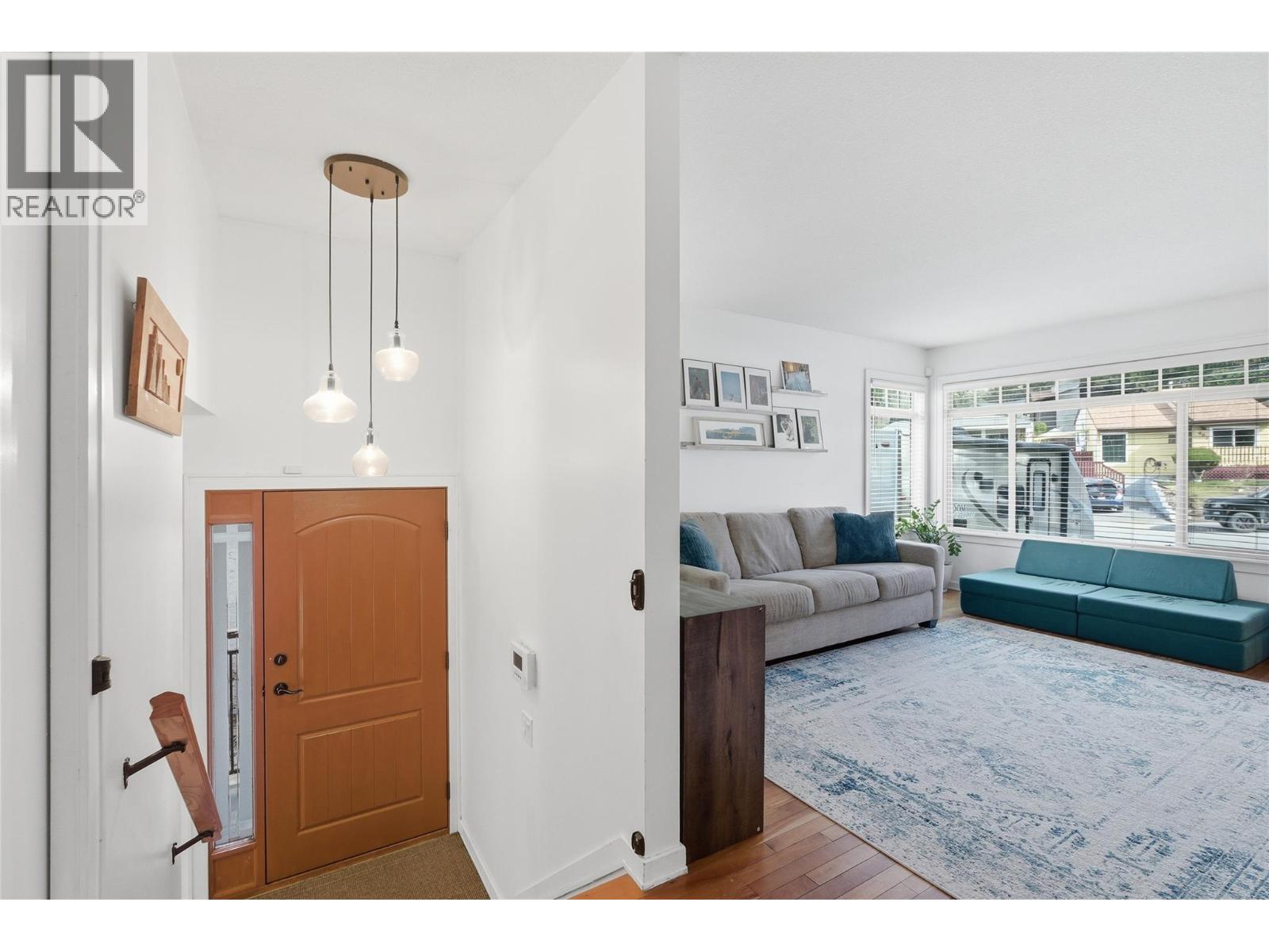 610 Gleneagles Drive, Kamloops, British Columbia  V2E 1Z1 - Photo 6 - 10382621