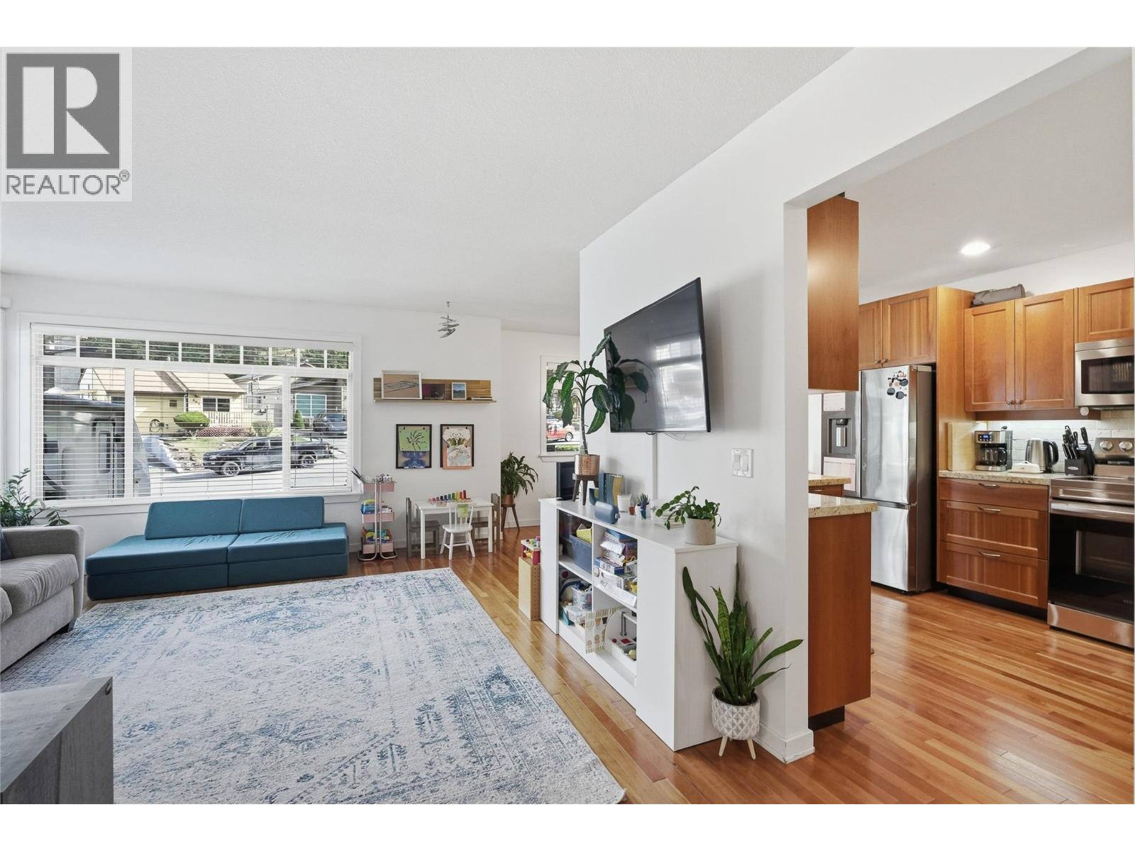 610 Gleneagles Drive, Kamloops, British Columbia  V2E 1Z1 - Photo 7 - 10382621