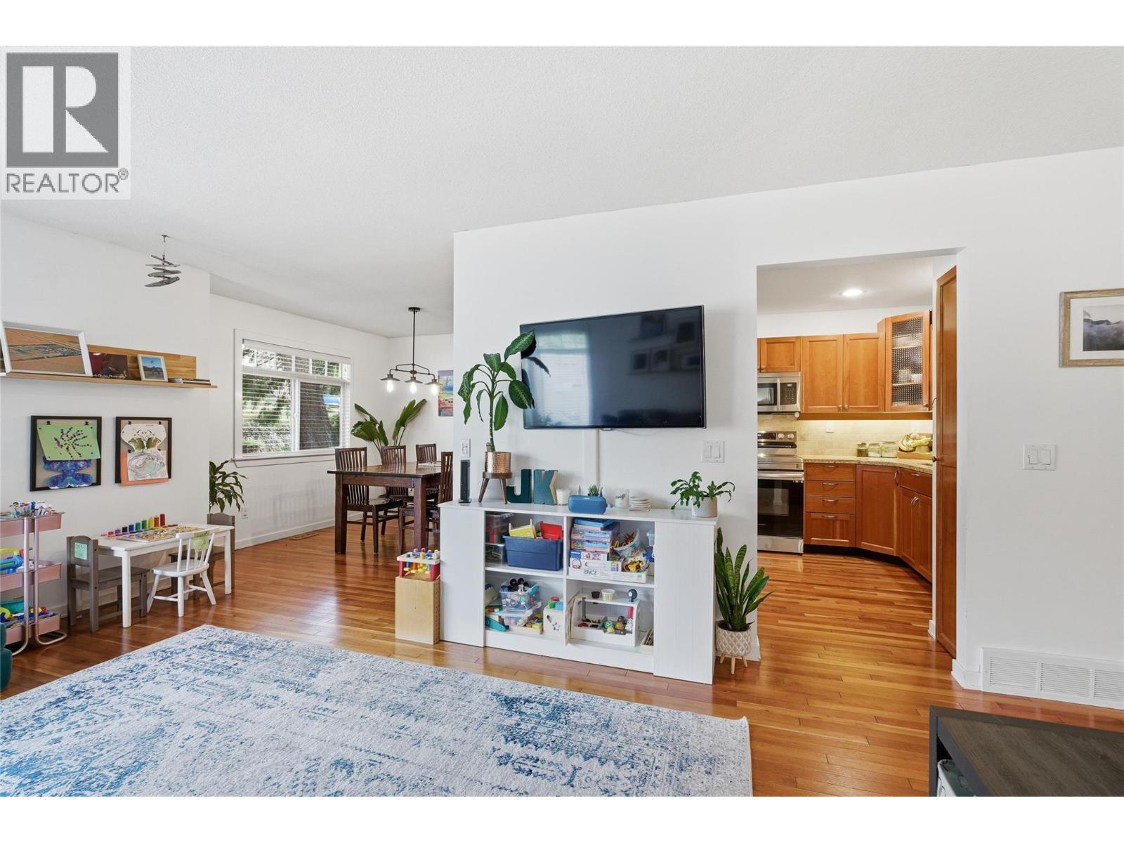 610 Gleneagles Drive, Kamloops, British Columbia  V2E 1Z1 - Photo 8 - 10382621