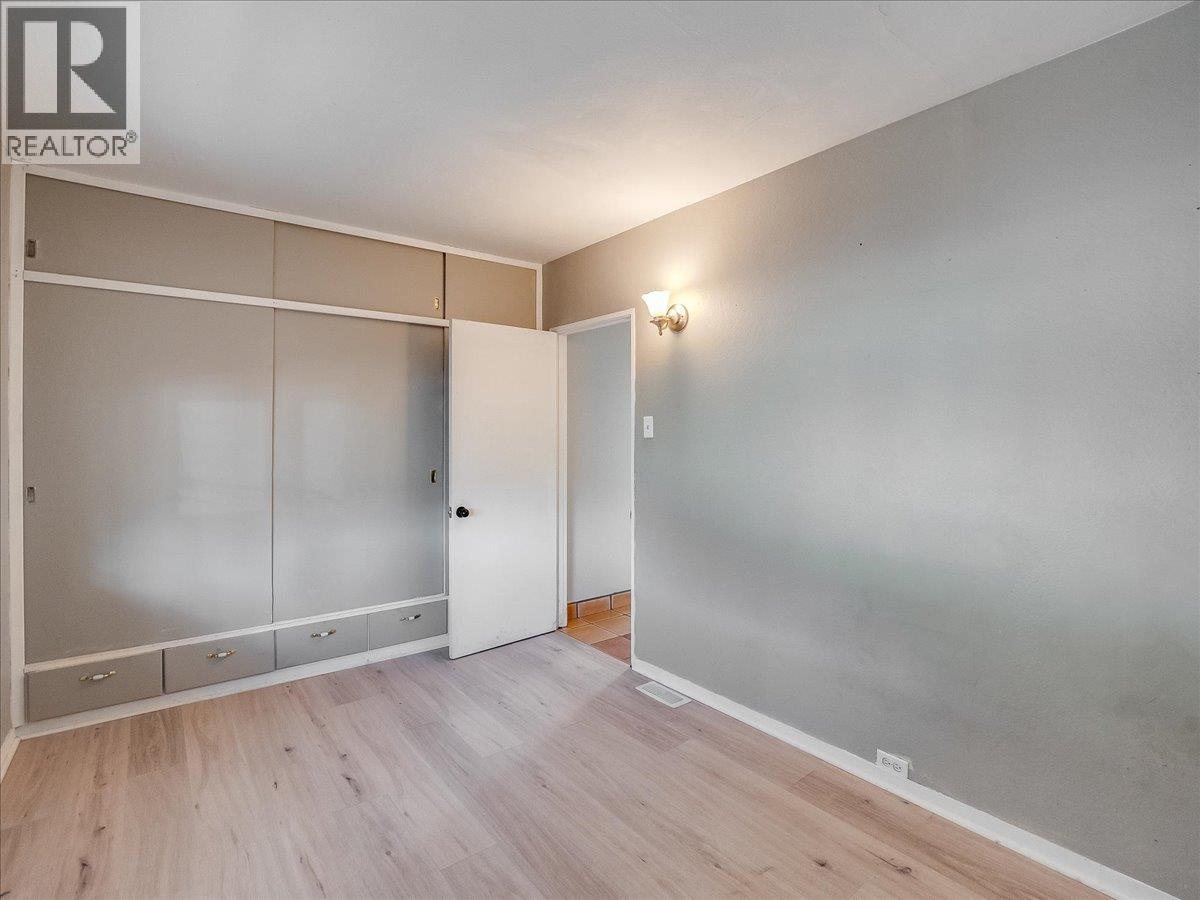 2172 Second Avenue, Trail, British Columbia  V1N 1N5 - Photo 18 - 10382870