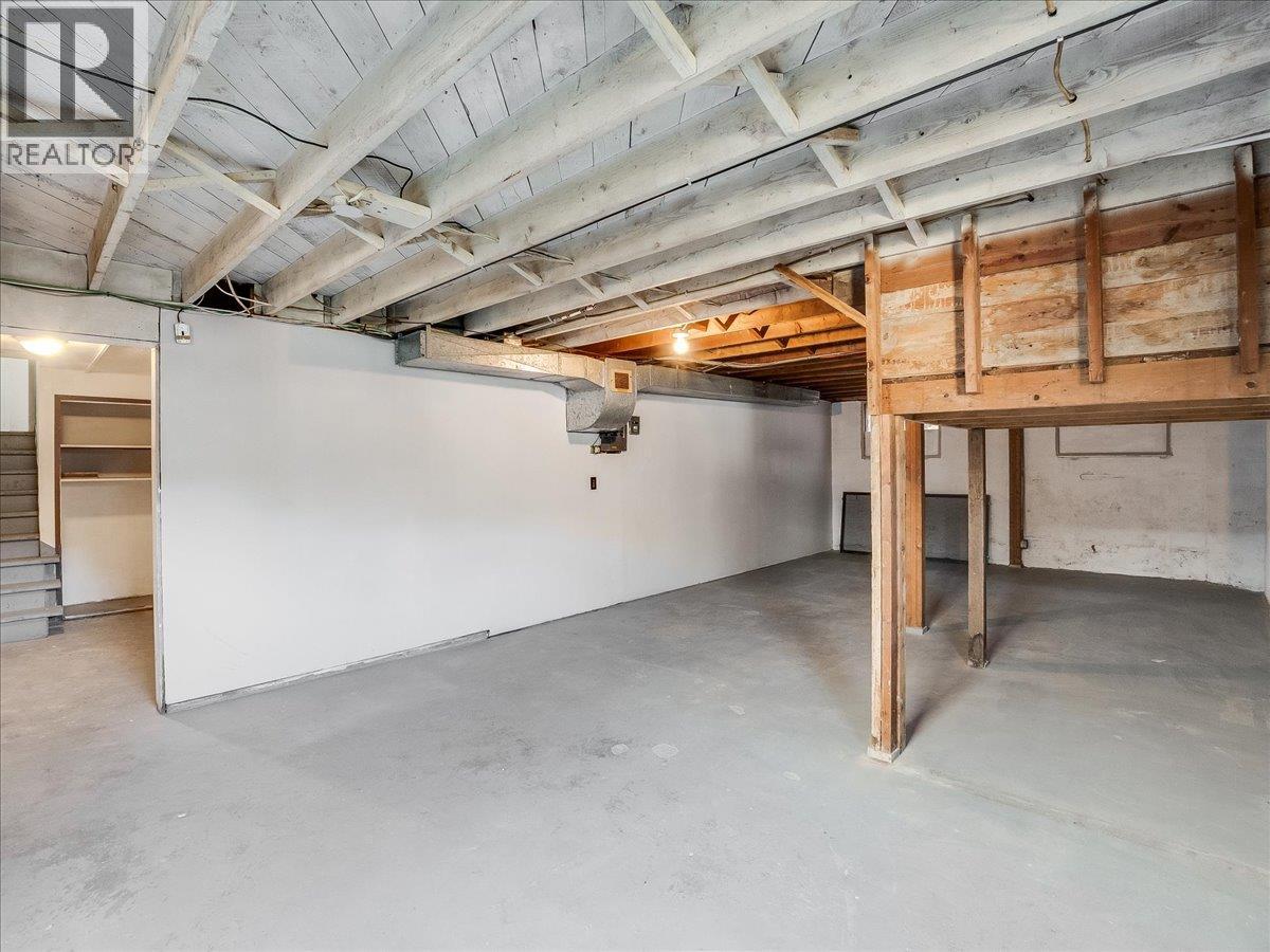 2172 Second Avenue, Trail, British Columbia  V1N 1N5 - Photo 25 - 10382870