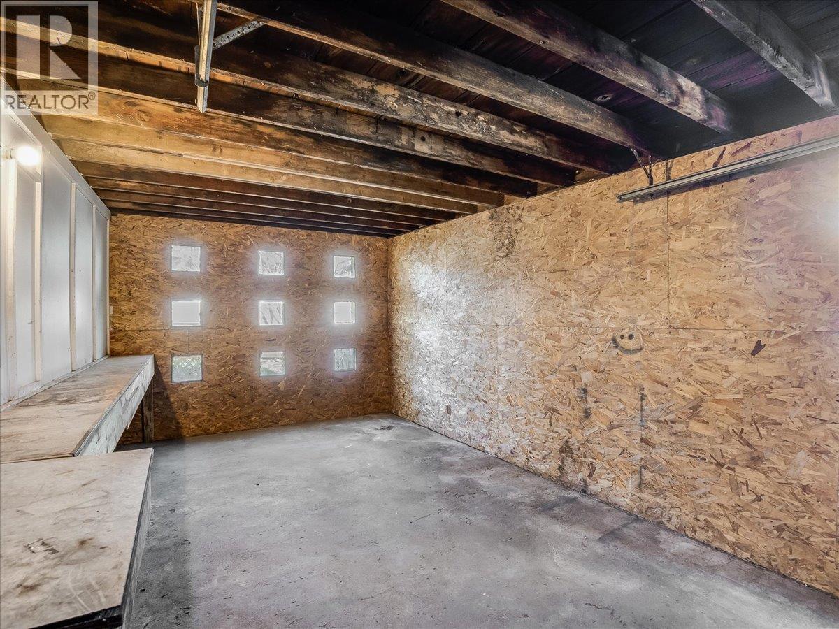 2172 Second Avenue, Trail, British Columbia  V1N 1N5 - Photo 30 - 10382870