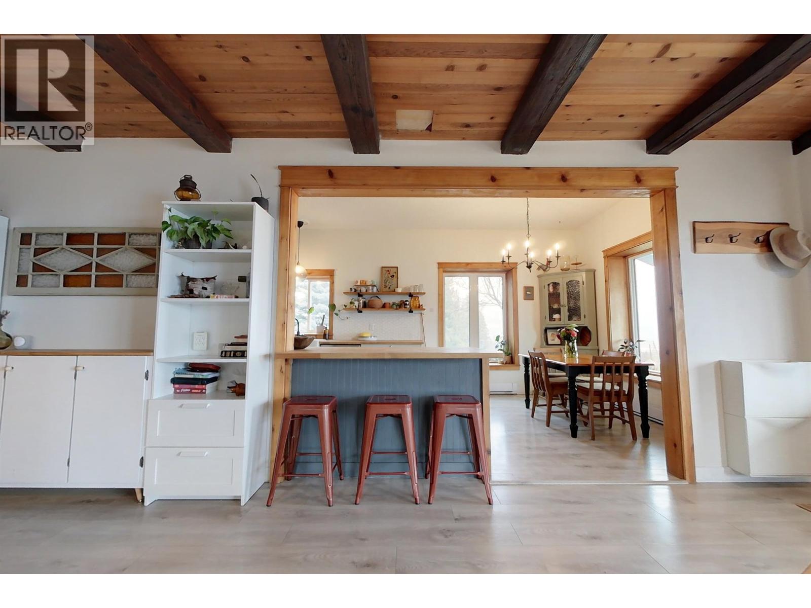 1017 Simmons Road, Creston, British Columbia  V0B 1G7 - Photo 11 - 10382910