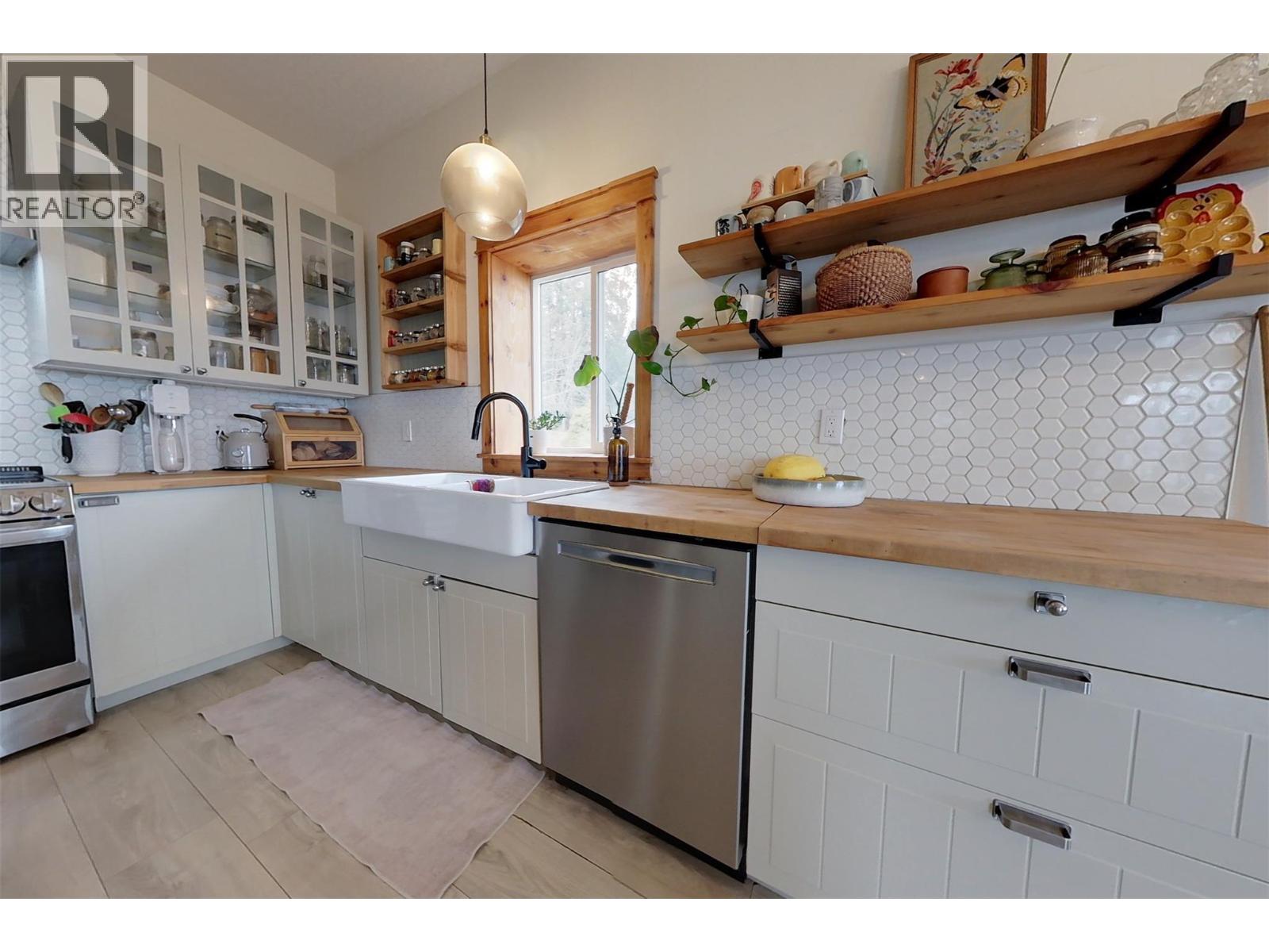 1017 Simmons Road, Creston, British Columbia  V0B 1G7 - Photo 13 - 10382910