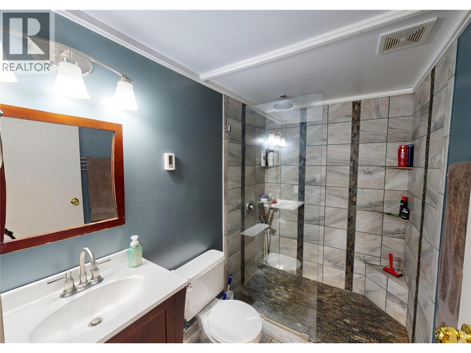 1110 Ash Crescent, Elkford, British Columbia  V0B 1H0 - Photo 30 - 10382744