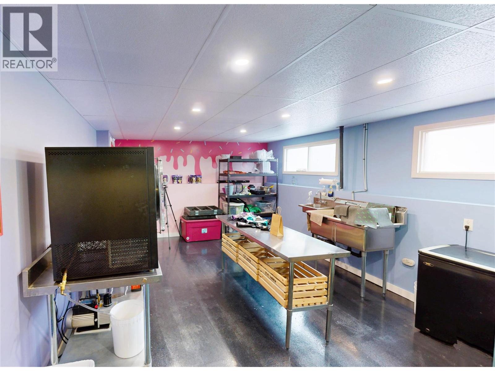 1110 Ash Crescent, Elkford, British Columbia  V0B 1H0 - Photo 32 - 10382744