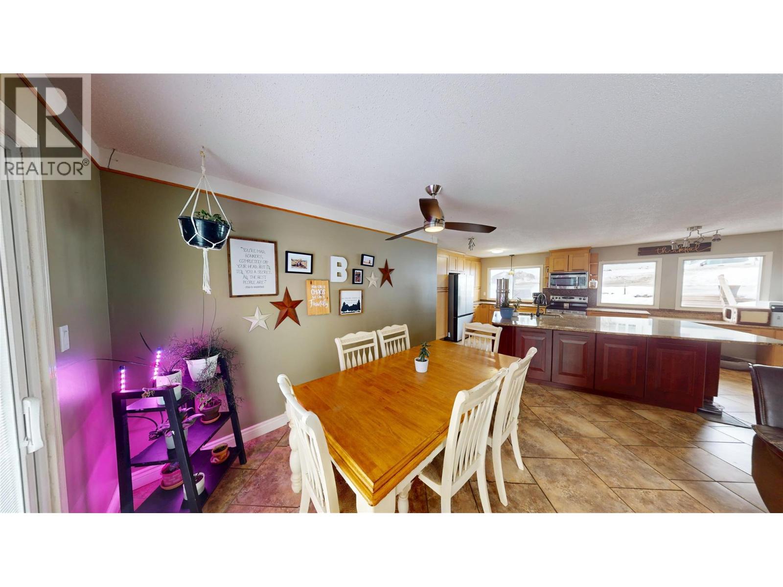 1110 Ash Crescent, Elkford, British Columbia  V0B 1H0 - Photo 9 - 10382744