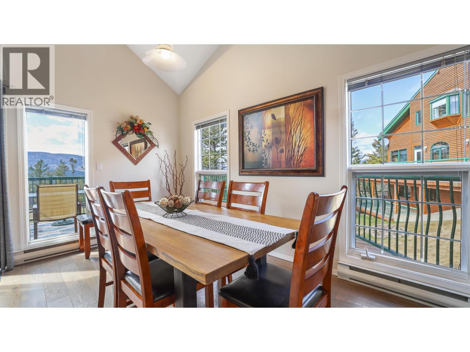 5155 Fairway Drive Unit# 301, Fairmont Hot Springs, British Columbia  V0B 1L0 - Photo 11 - 10382422