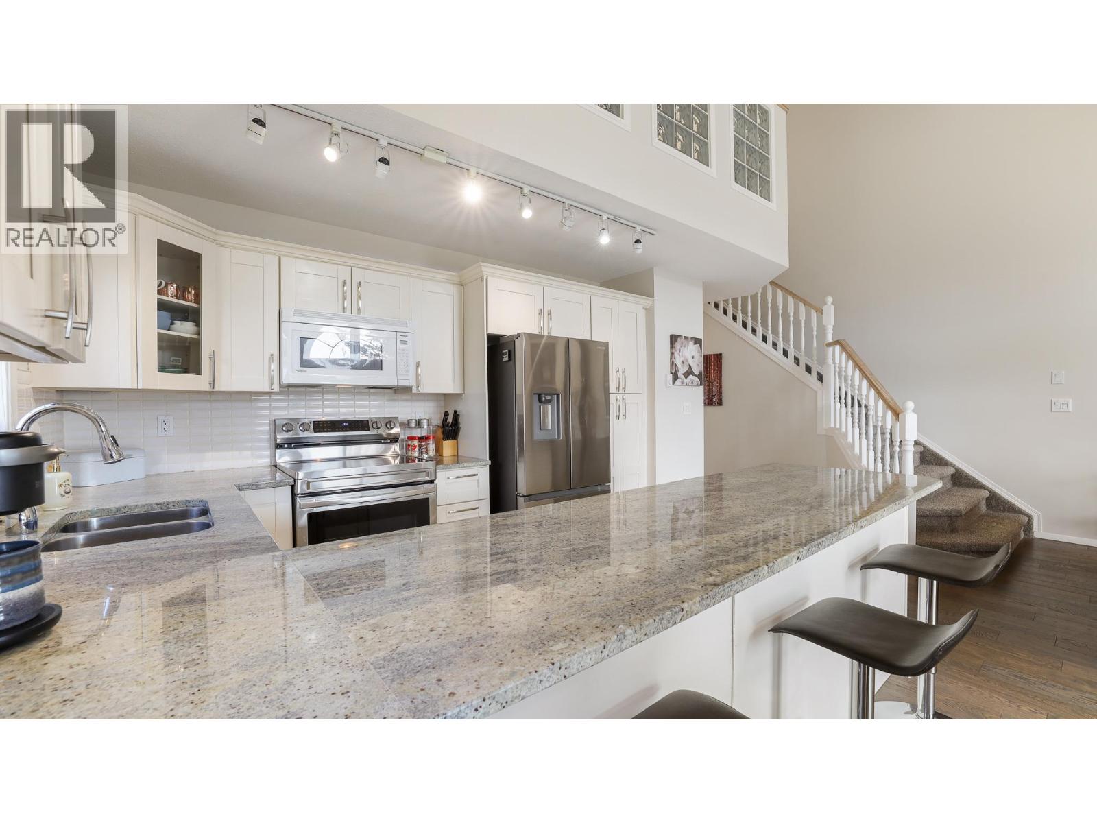 5155 Fairway Drive Unit# 301, Fairmont Hot Springs, British Columbia  V0B 1L0 - Photo 8 - 10382422