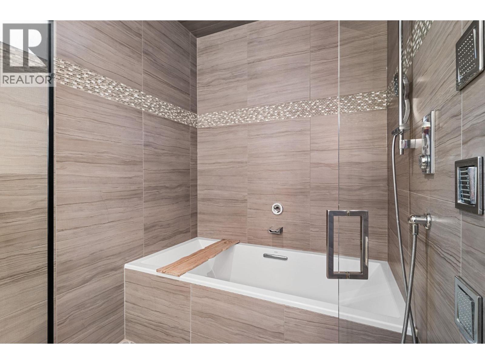 3756 Lakeshore Road Unit# 5, Kelowna, British Columbia  V1W 3L4 - Photo 29 - 10382874