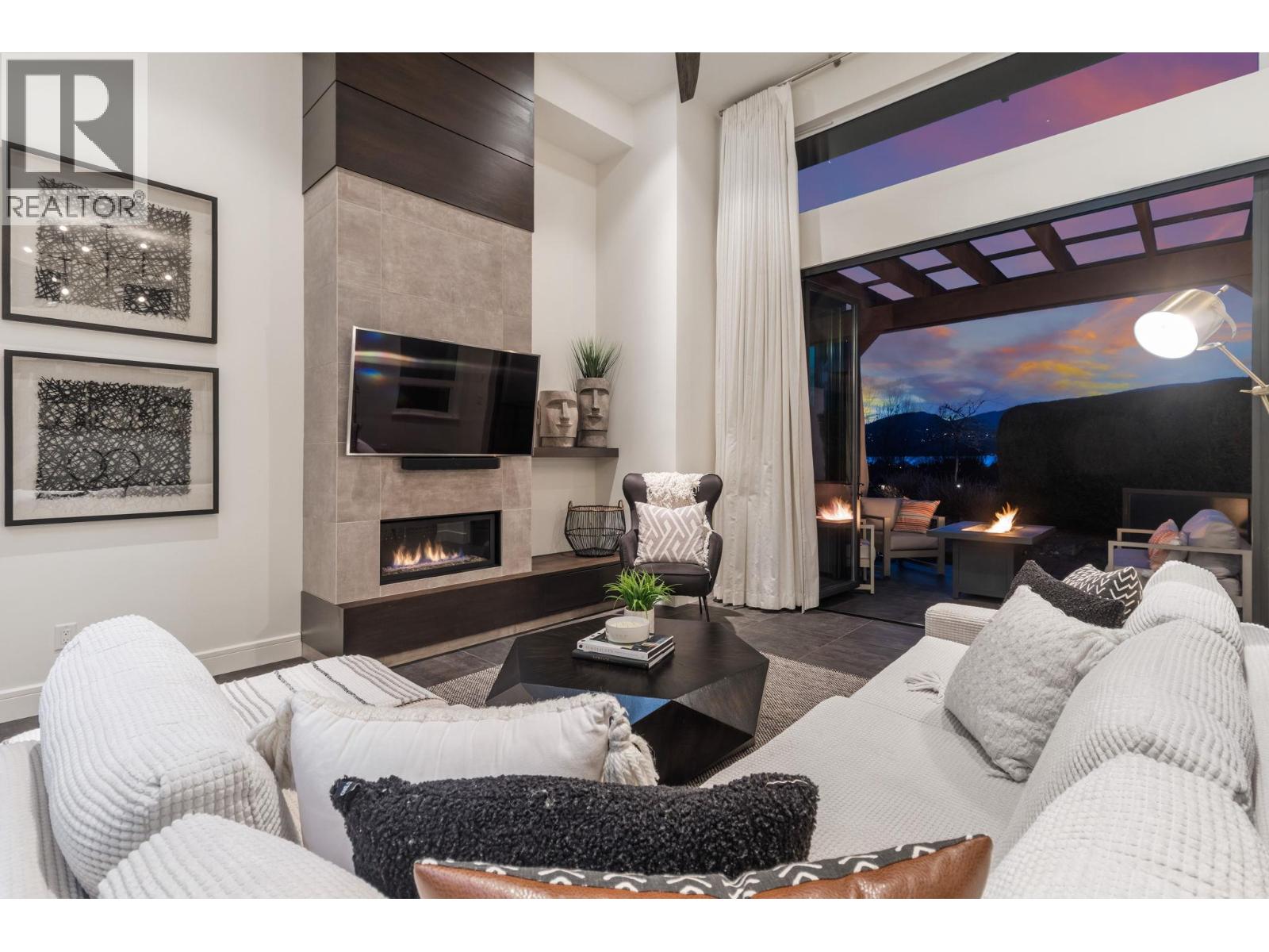 3756 Lakeshore Road Unit# 5, Kelowna, British Columbia  V1W 3L4 - Photo 4 - 10382874