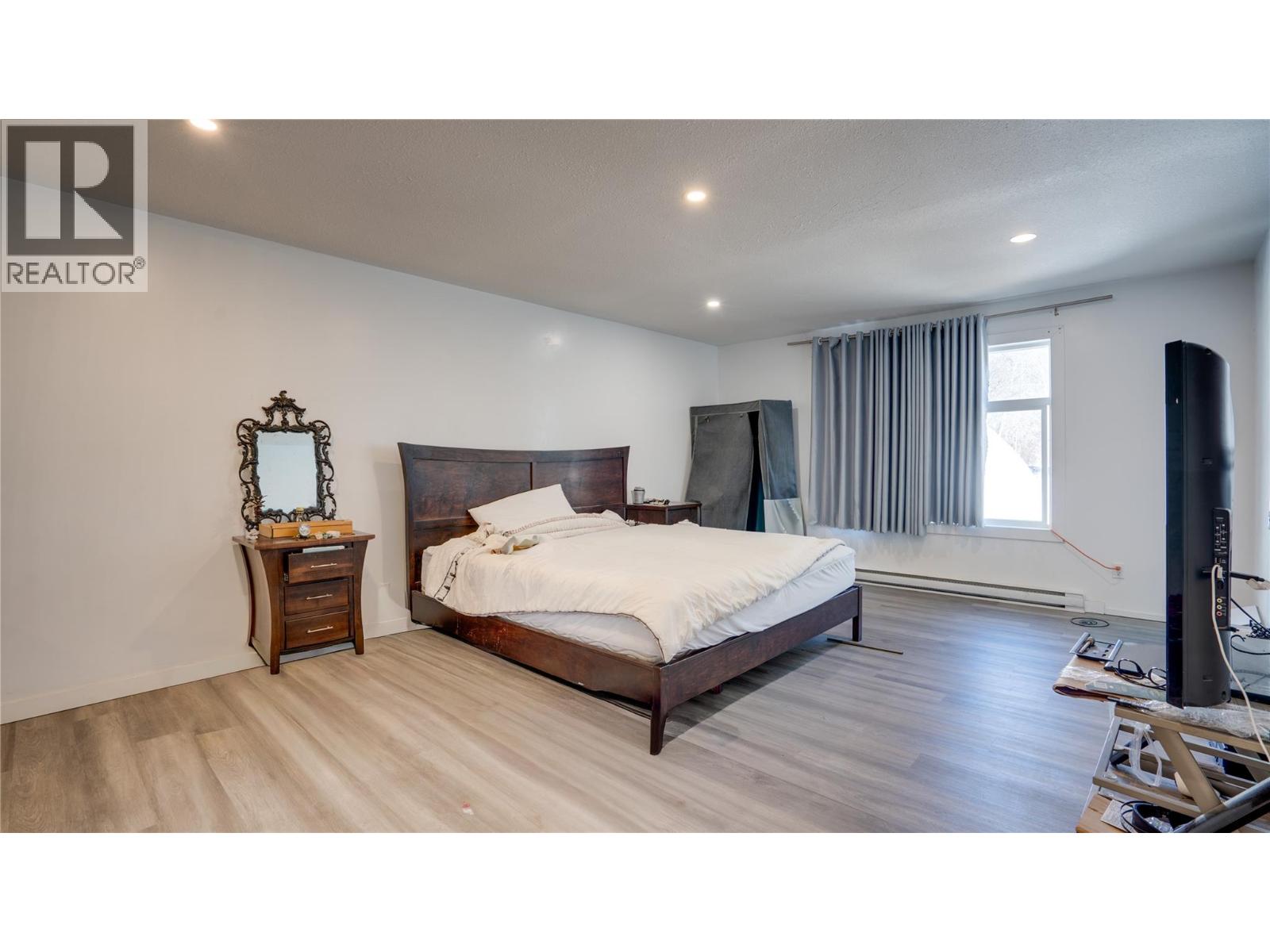 3854 Trinity Valley Road, Enderby, British Columbia  V0E 1V5 - Photo 10 - 10382753