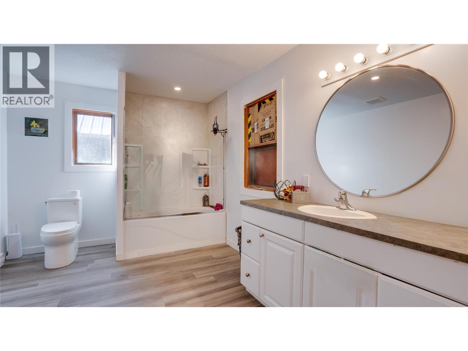 3854 Trinity Valley Road, Enderby, British Columbia  V0E 1V5 - Photo 12 - 10382753