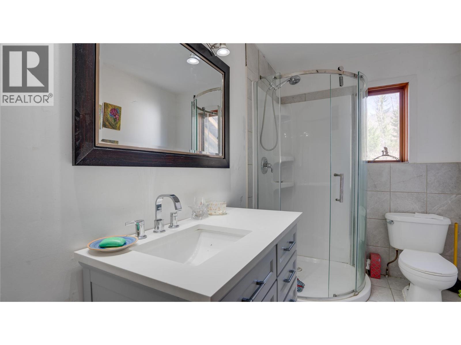 3854 Trinity Valley Road, Enderby, British Columbia  V0E 1V5 - Photo 7 - 10382753