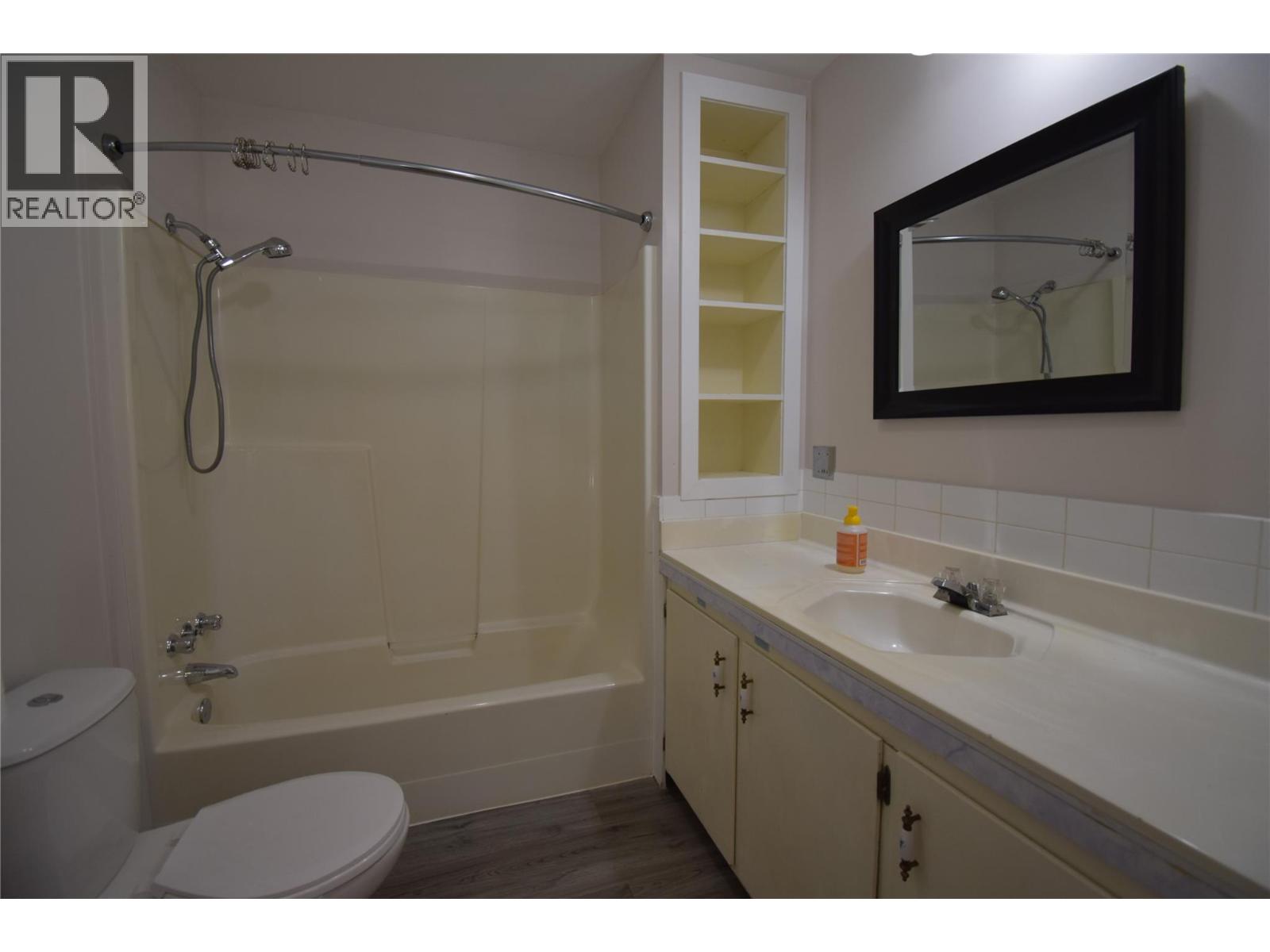 3605 9th Avenue, Castlegar, British Columbia  V1N 2Z6 - Photo 10 - 10382568