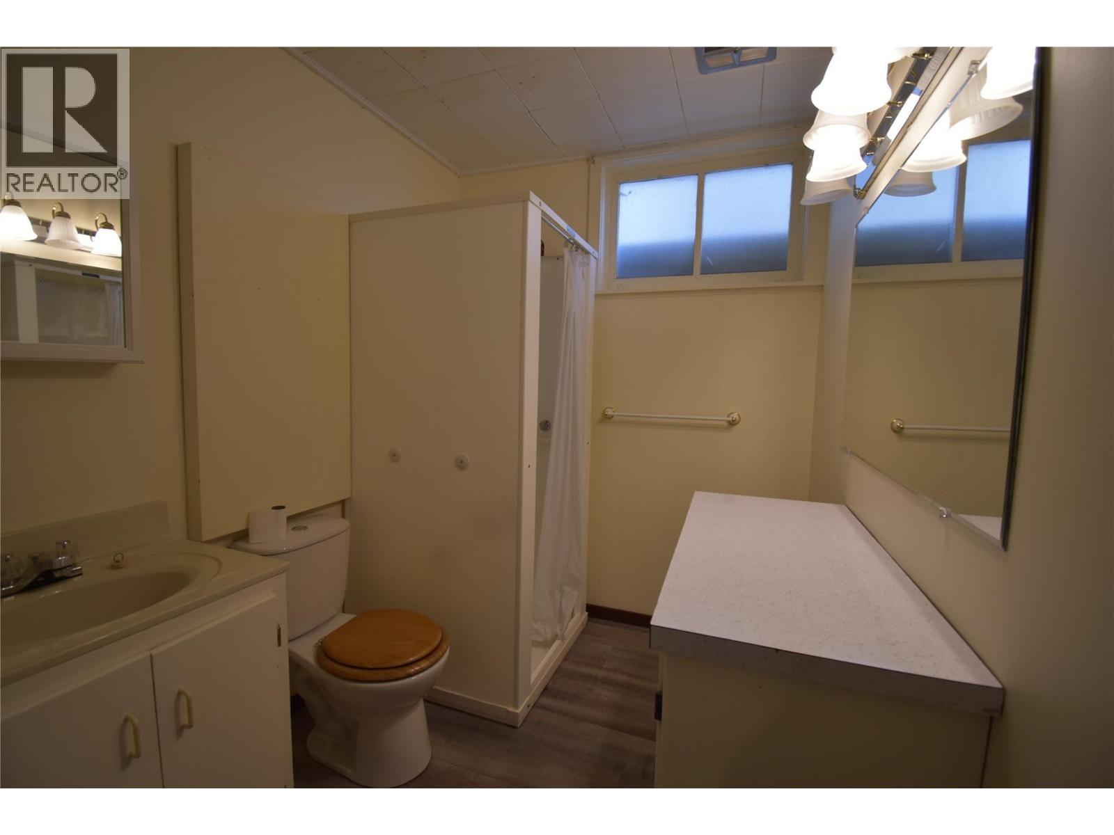 3605 9th Avenue, Castlegar, British Columbia  V1N 2Z6 - Photo 16 - 10382568