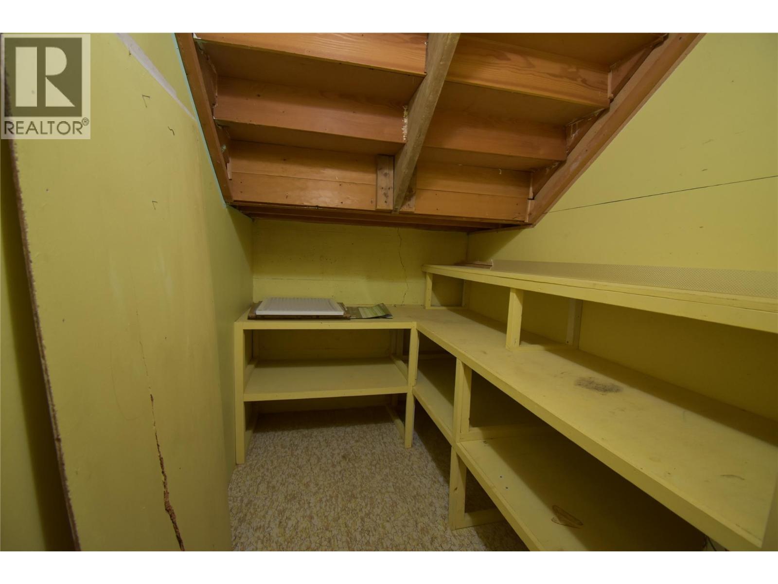 3605 9th Avenue, Castlegar, British Columbia  V1N 2Z6 - Photo 17 - 10382568