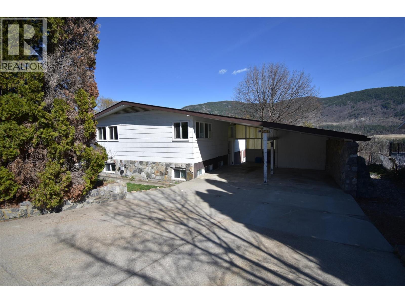 3605 9th Avenue, Castlegar, British Columbia  V1N 2Z6 - Photo 18 - 10382568
